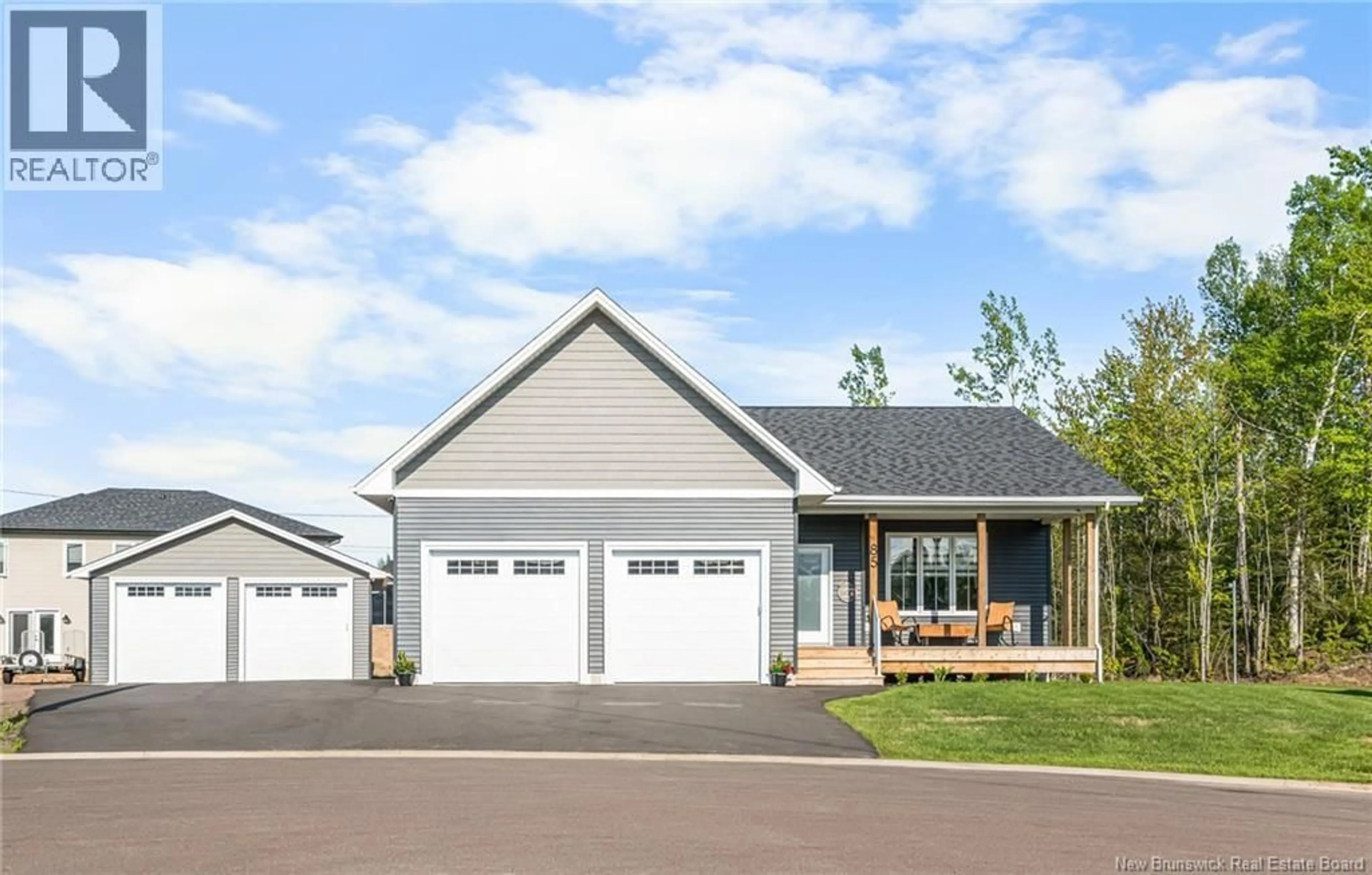 Home with vinyl exterior material, street for 85 GUY STREET, Shediac New Brunswick E4P0L4