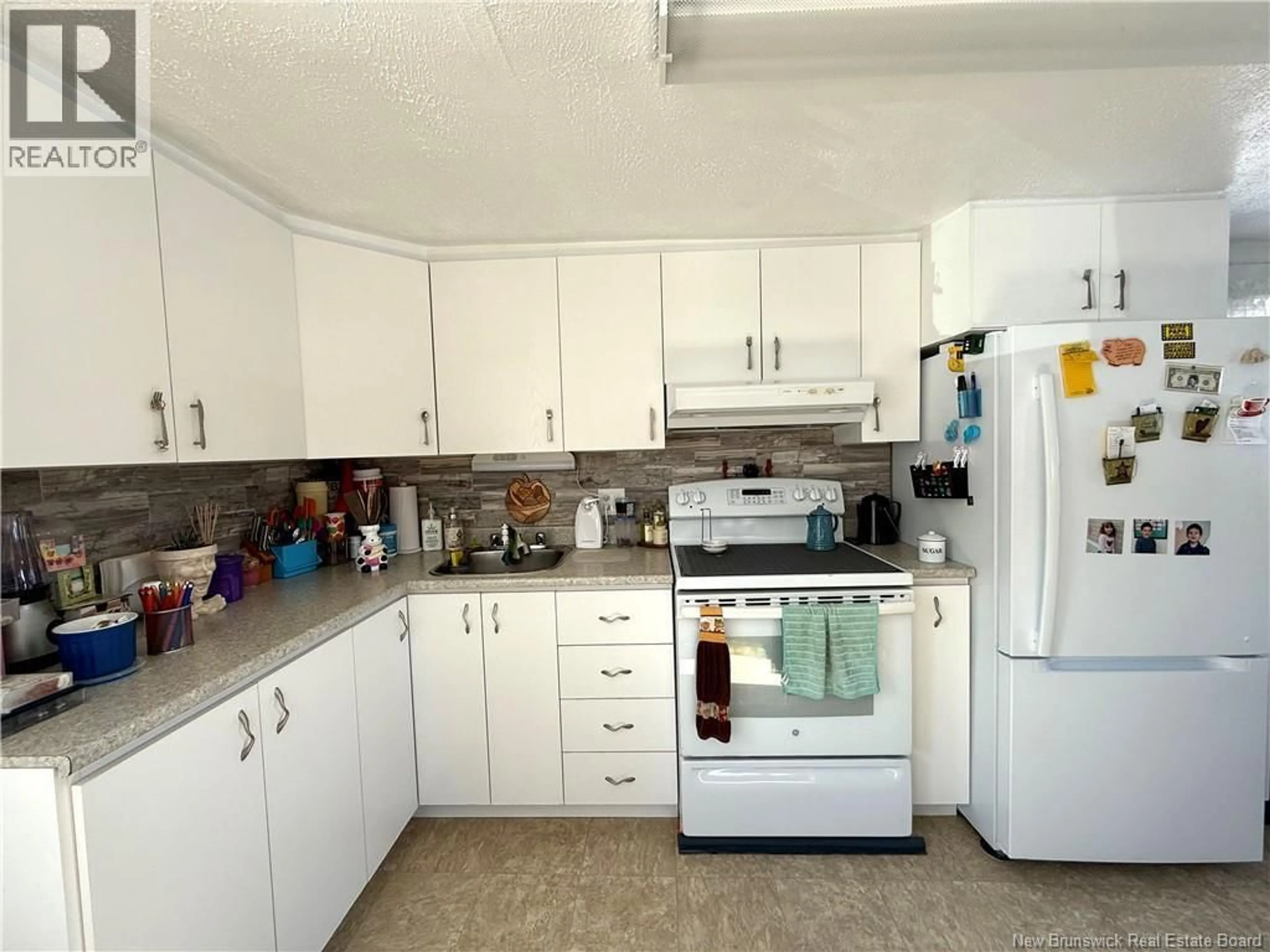 Standard kitchen, unknown for 876 MARTIN ROAD, Sainte-Anne-De-Madawaska New Brunswick E7E1R3