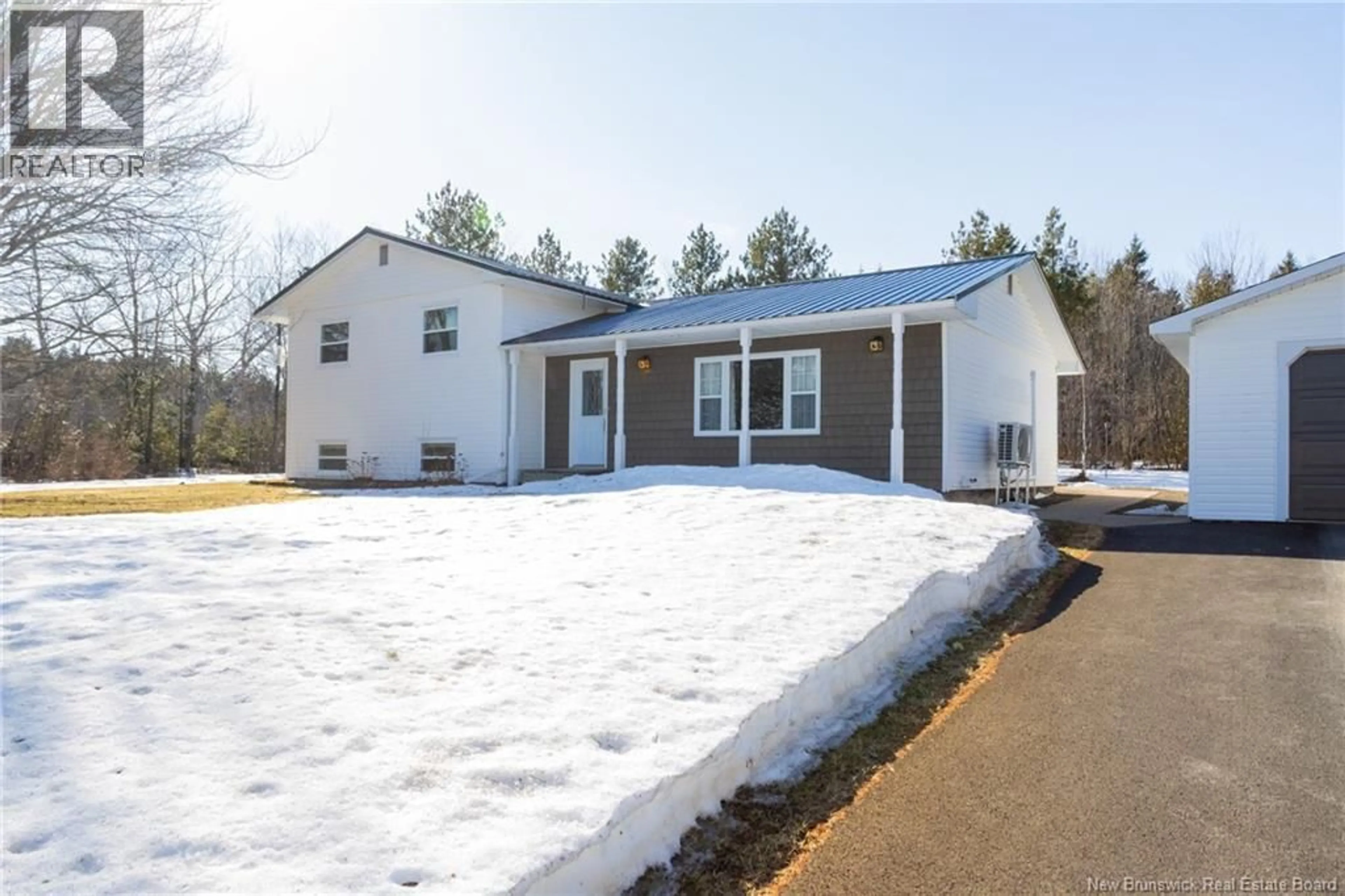 Home with vinyl exterior material, building for 114 SWAN ROAD, Harvey New Brunswick E6K1P9