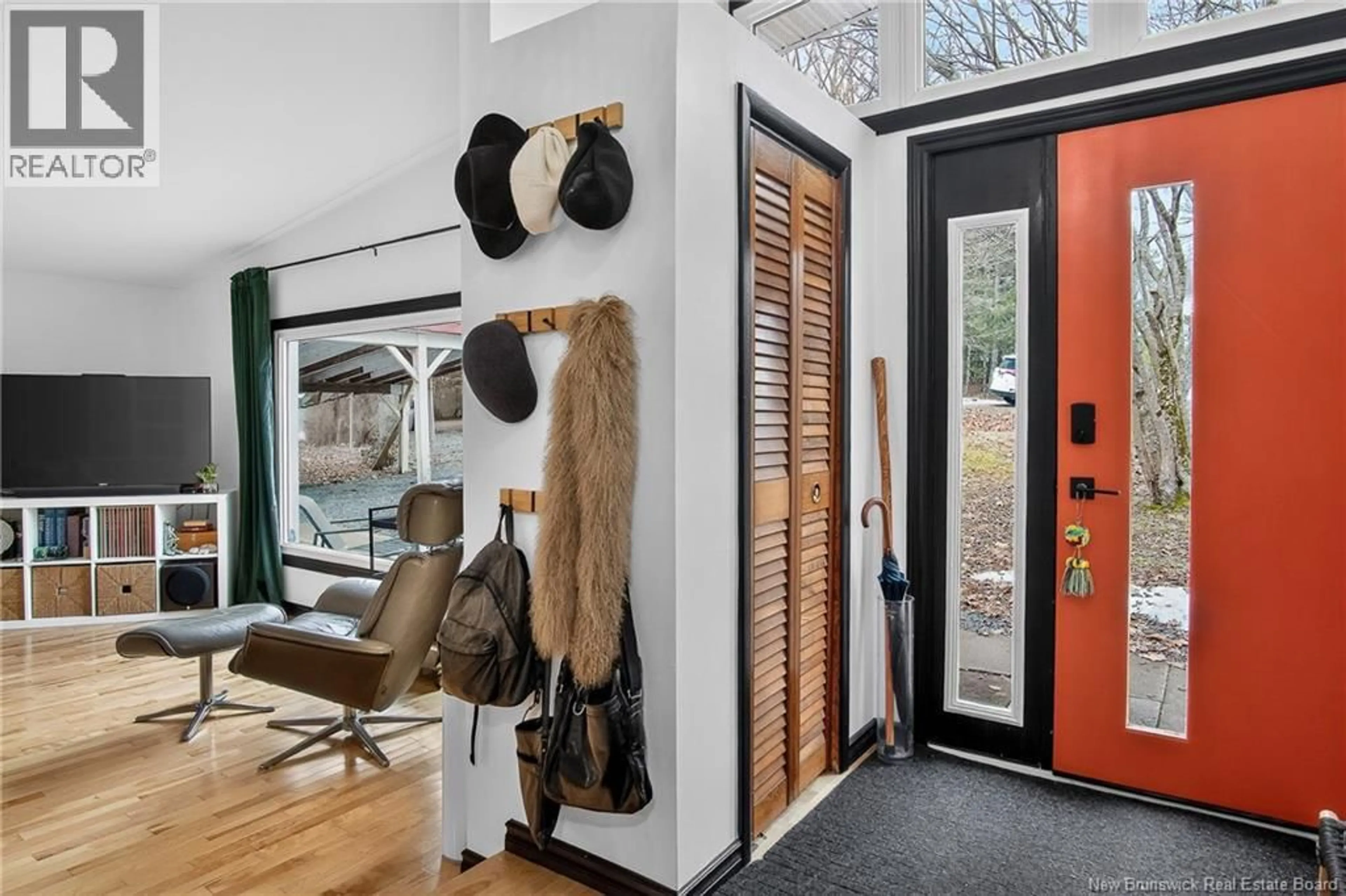 Indoor entryway for 17 IONA AVENUE, Rothesay New Brunswick E2E3H8