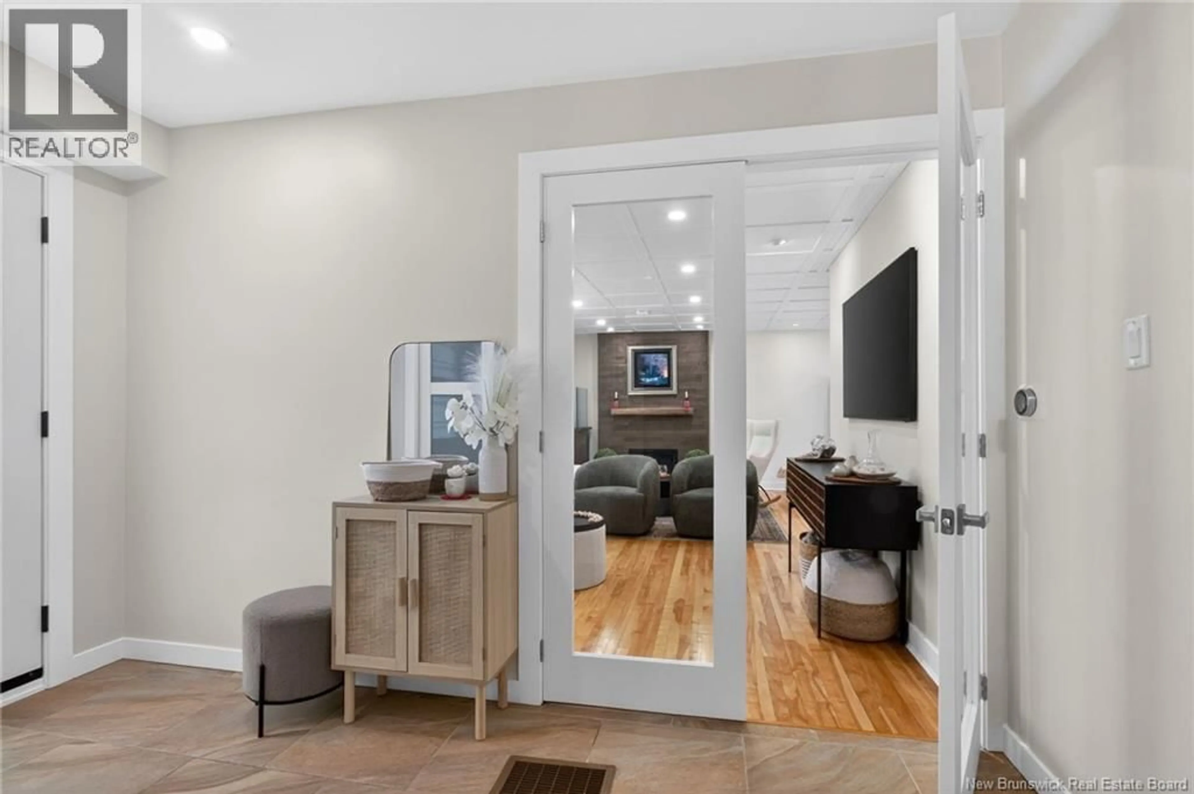 Indoor entryway for 67 CORONATION DRIVE, Moncton New Brunswick E1E2X3