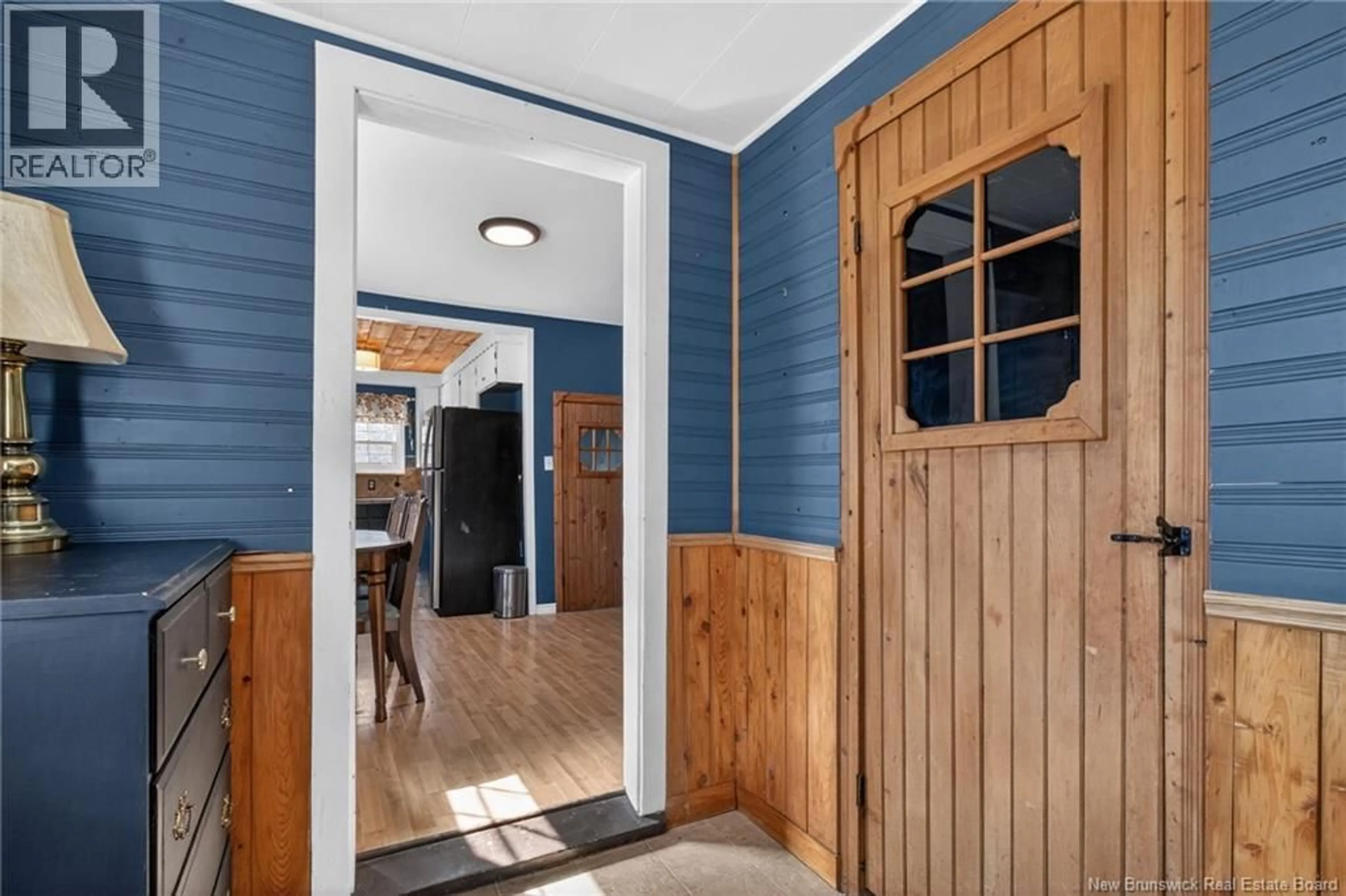 Indoor entryway for 7327 ROUTE 126 ROUTE, Harcourt New Brunswick E4T2Y4