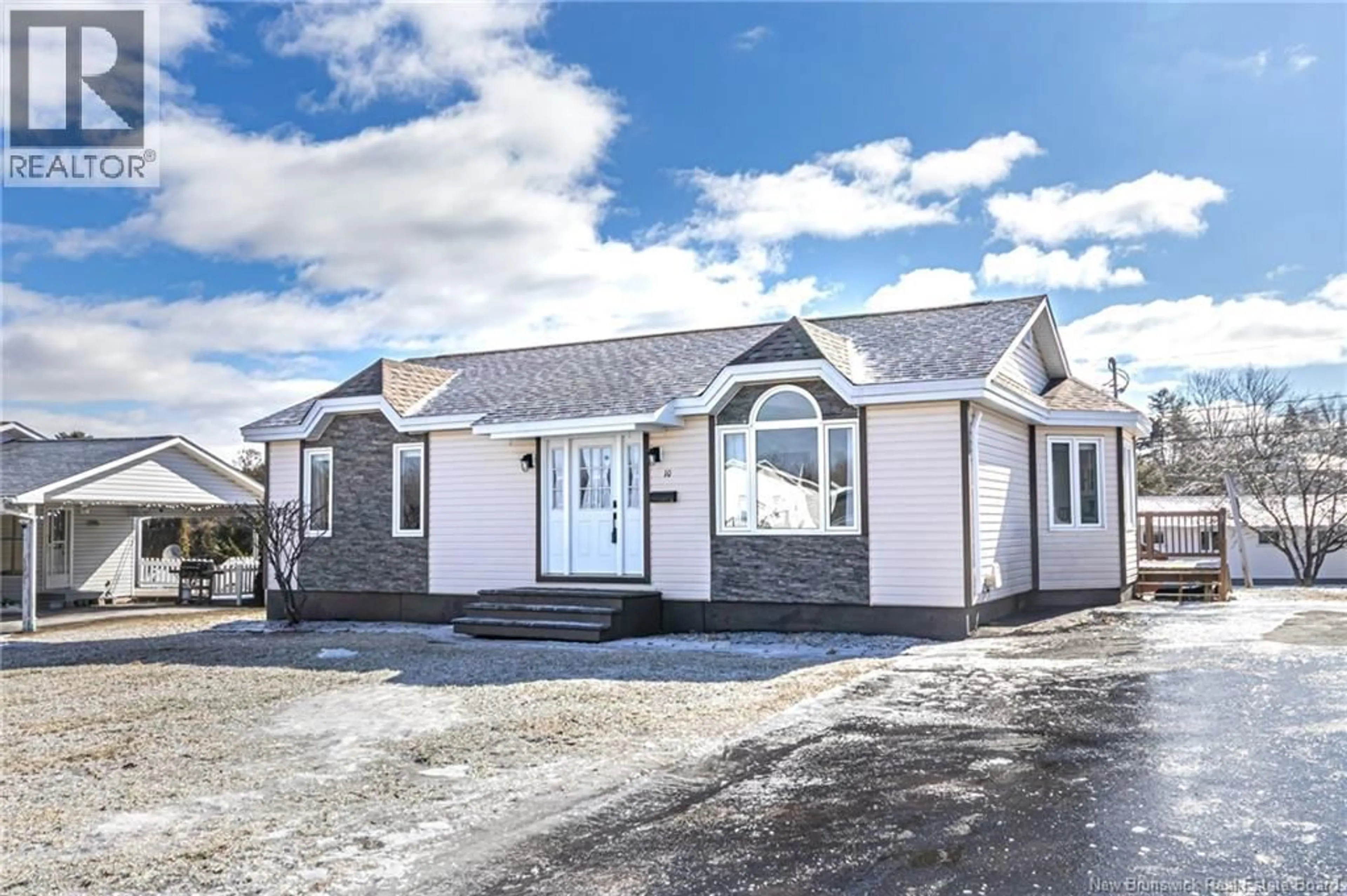 Shed for 10 WINDGATE AVENUE, Oromocto New Brunswick E2V4P1