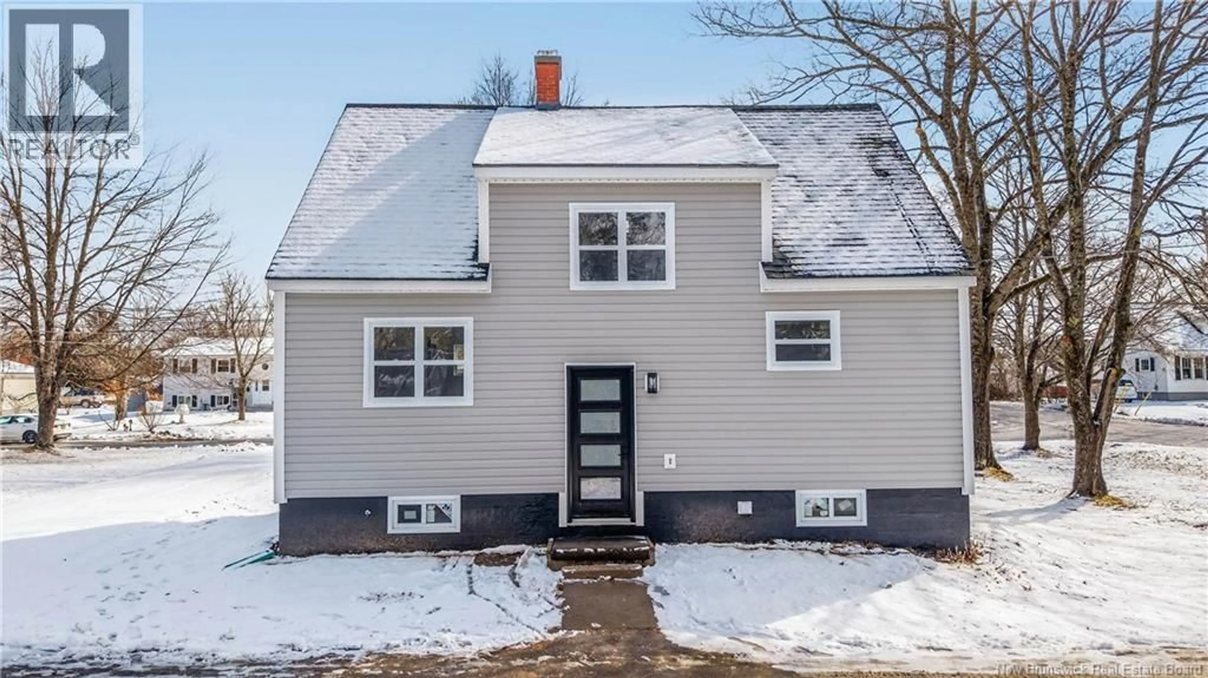 Home with vinyl exterior material, street for 54 DUKE STREET, St. Stephen New Brunswick E3L2H3