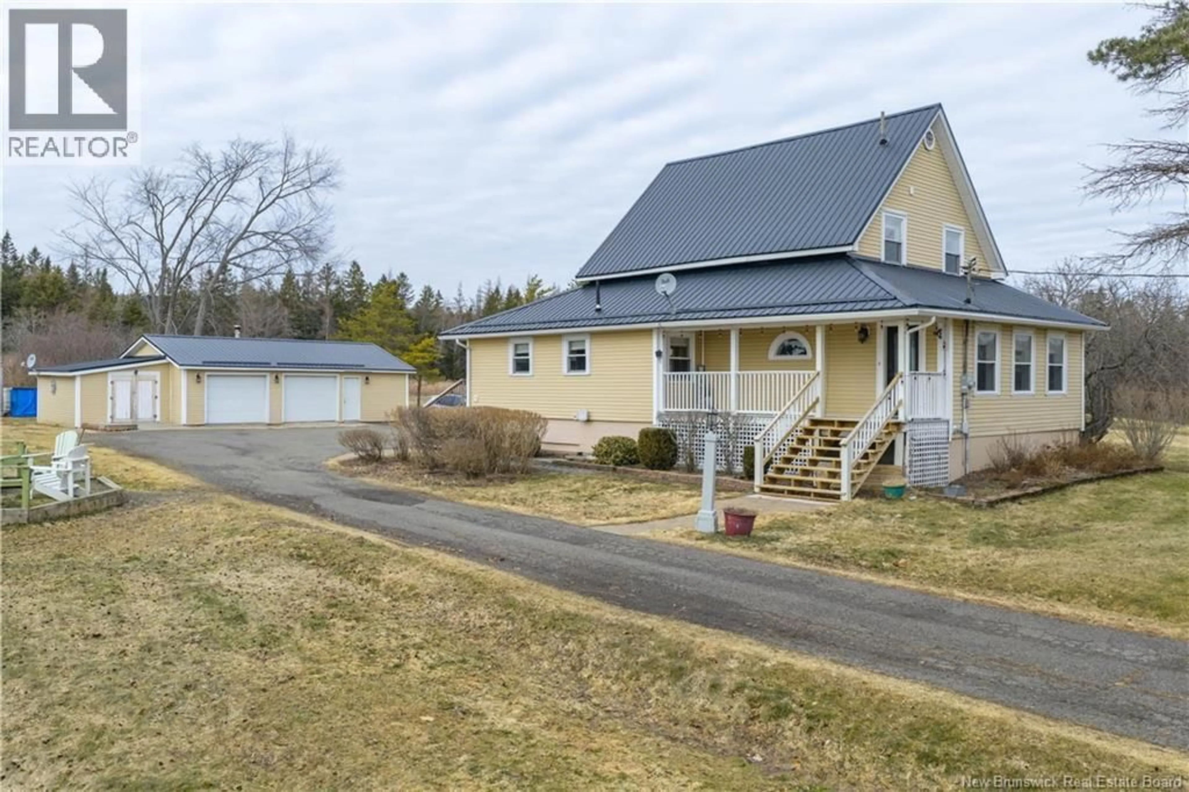 A pic from outside/outdoor area/front of a property/back of a property/a pic from drone, street for 1617 ROUTE 121 ROUTE, Norton New Brunswick E5T1P6