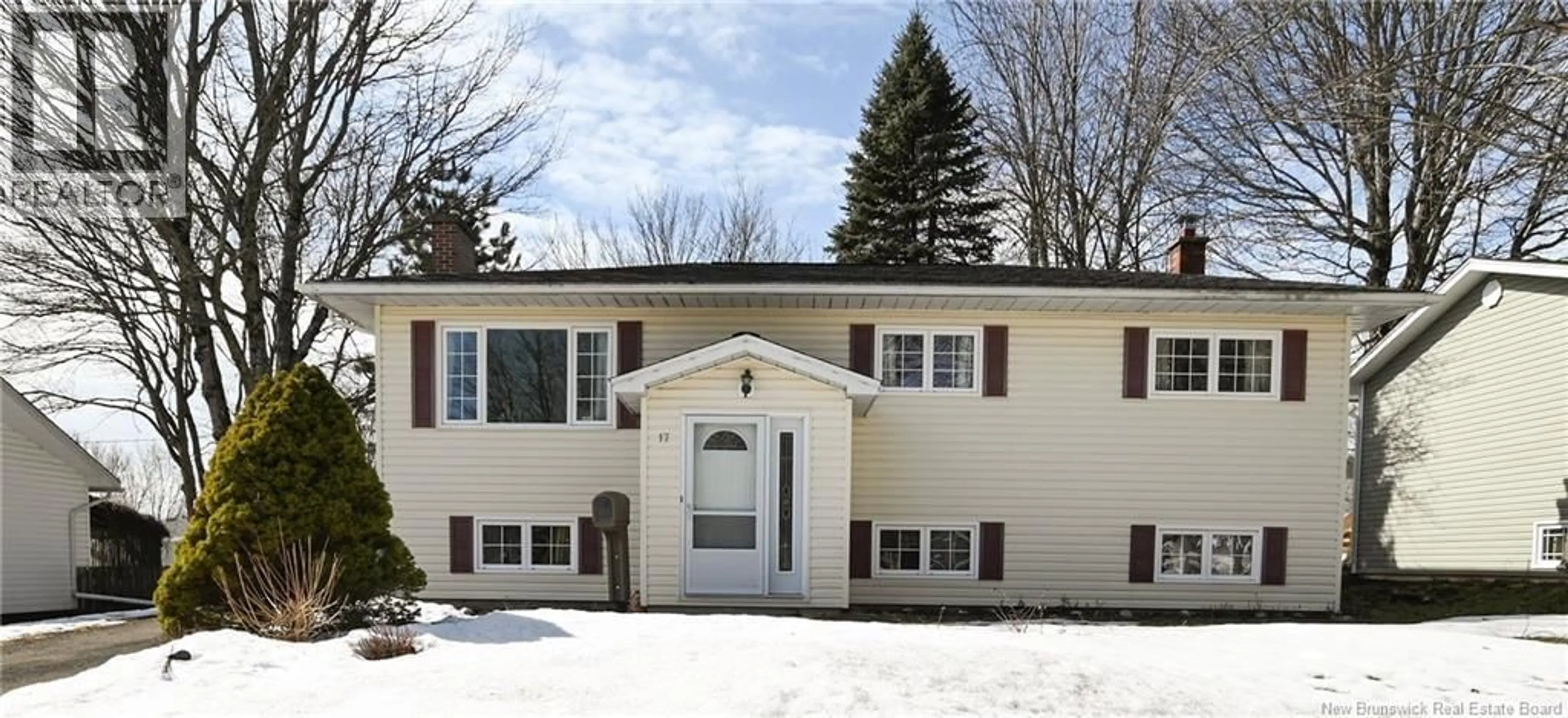 Home with vinyl exterior material, street for 17 LINDSAY STREET, Riverview New Brunswick E1B2Z9