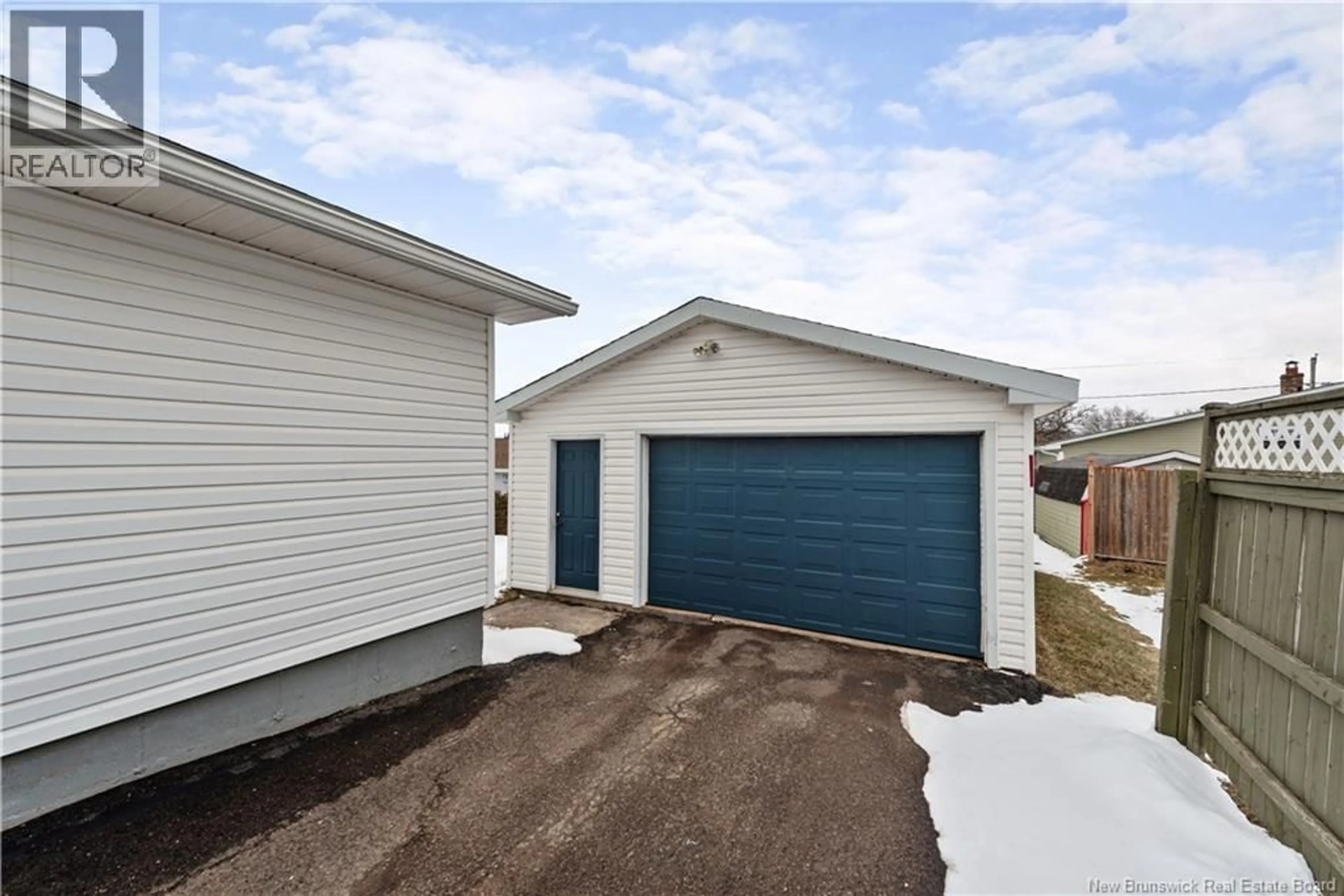 Indoor garage for 199 CEDAR, Moncton New Brunswick E1C7L6