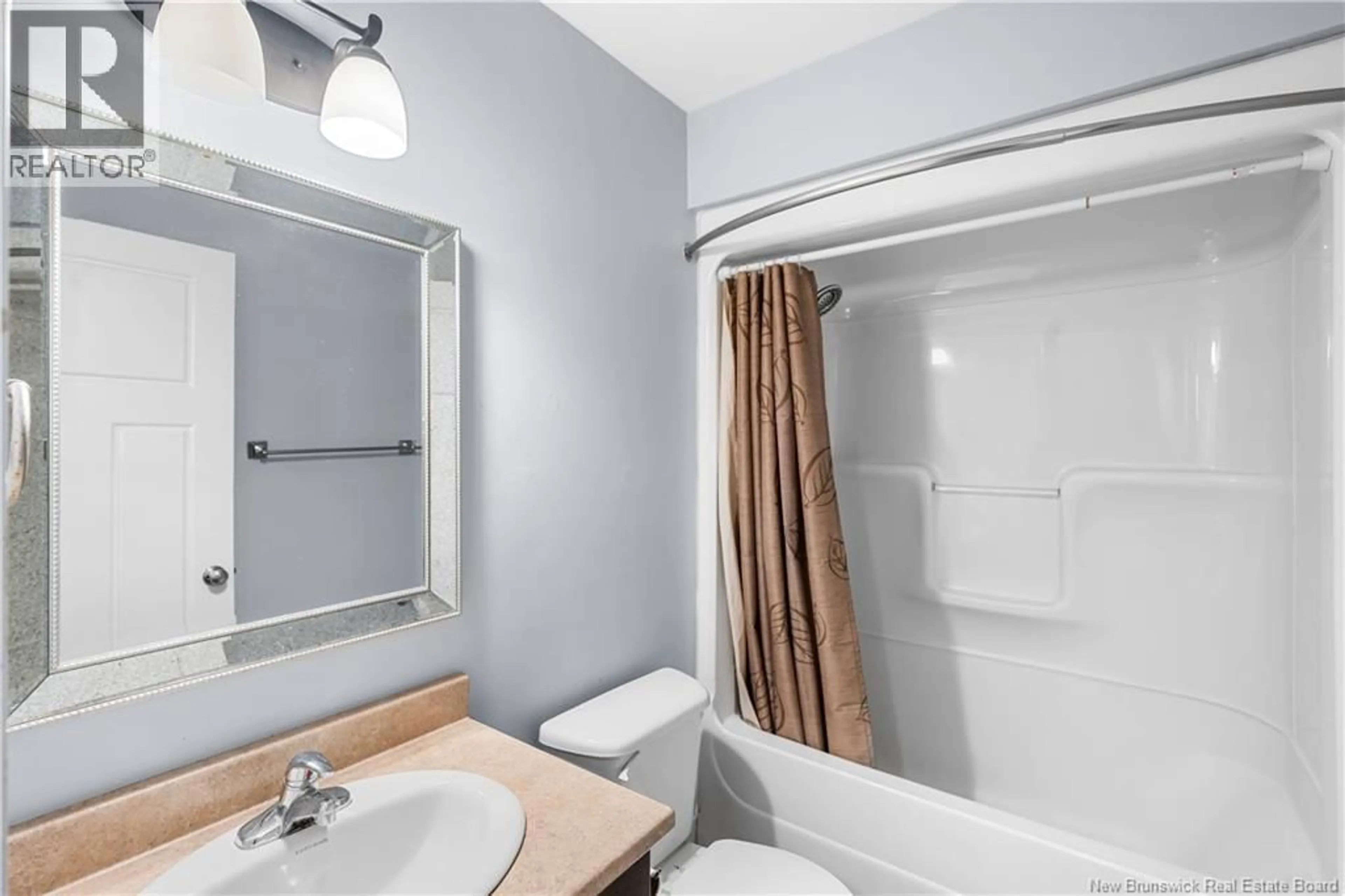 Standard bathroom, unknown for 55 RUBY WAY, Moncton New Brunswick E1E0H4