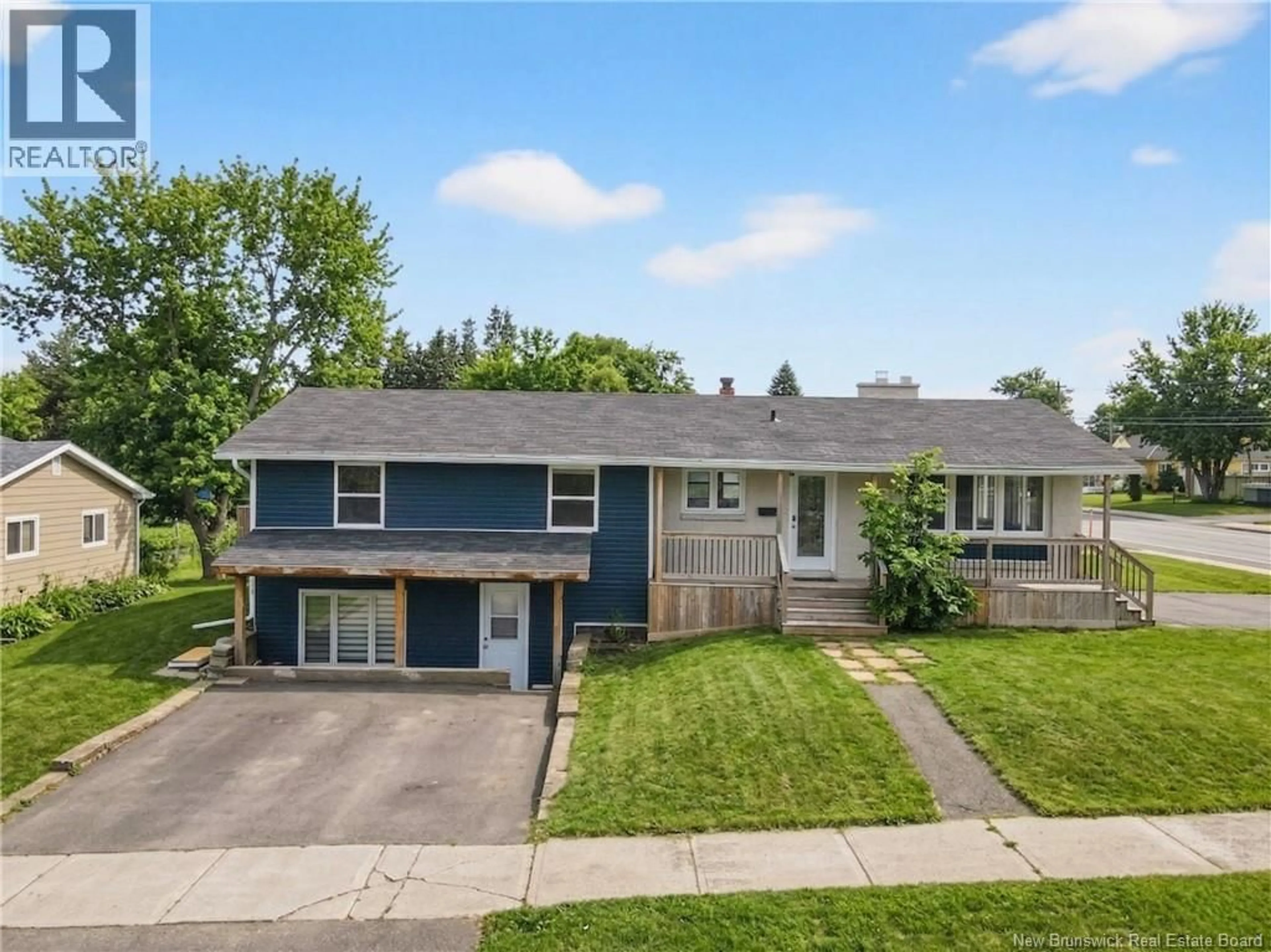 Home with vinyl exterior material, street for 6 KENMORE DRIVE, Moncton New Brunswick E1A4J6