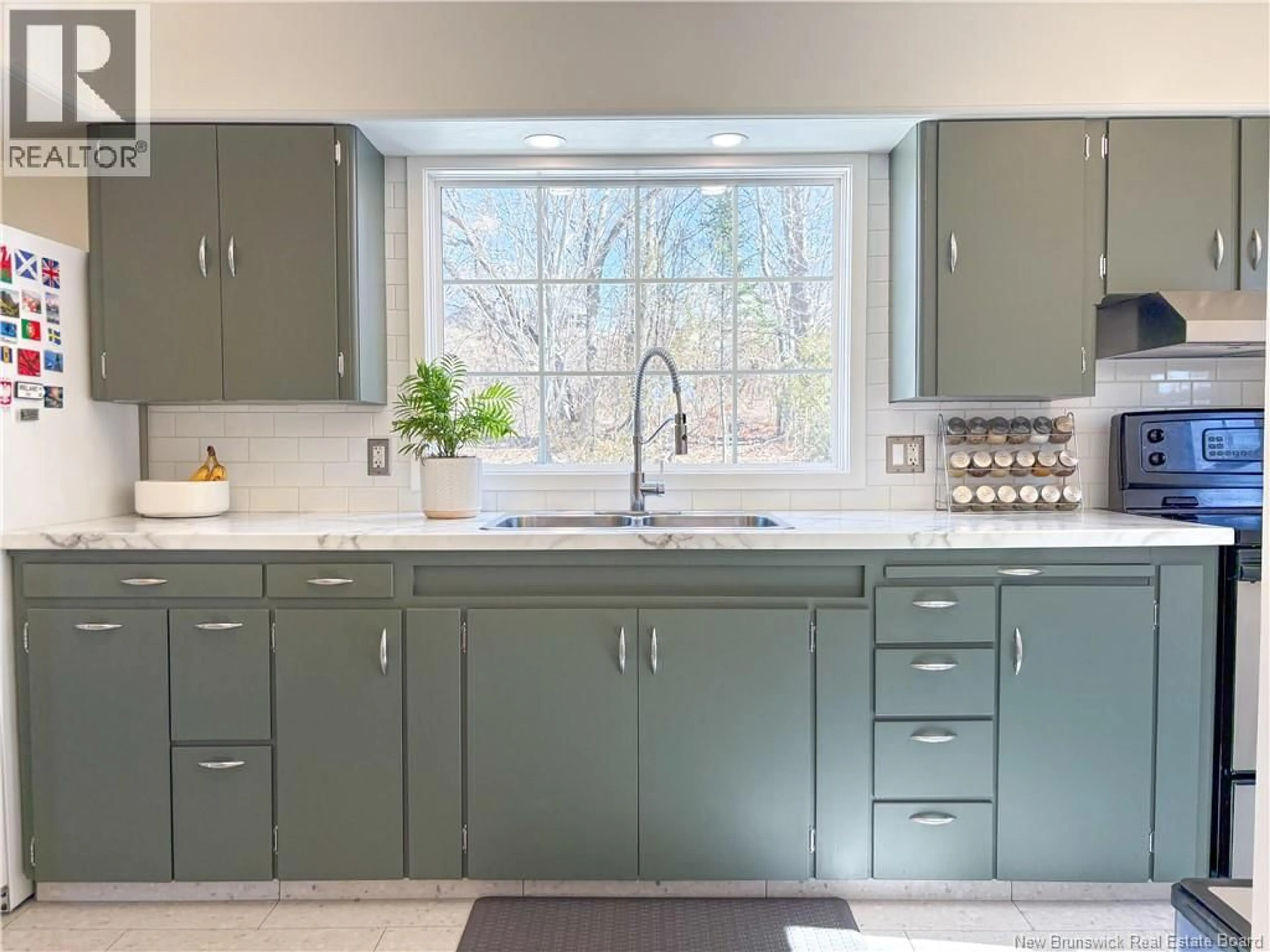 Contemporary kitchen, ceramic/tile floor for 70 HIGH STREET, Hartland New Brunswick E7P2L2