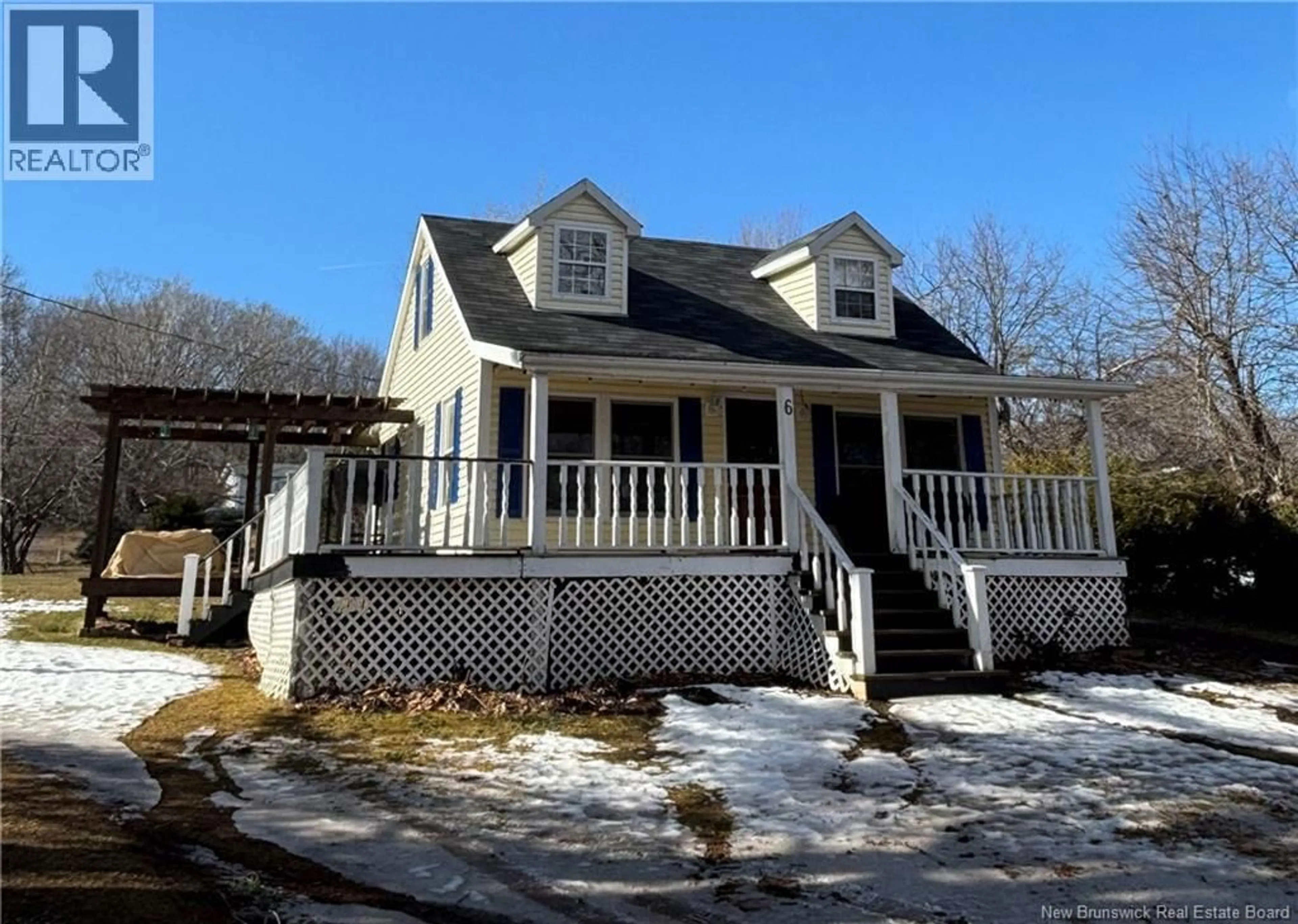 Unknown for 6 MAPLE GROVE LANE, Cambridge-Narrows New Brunswick E4C4B8