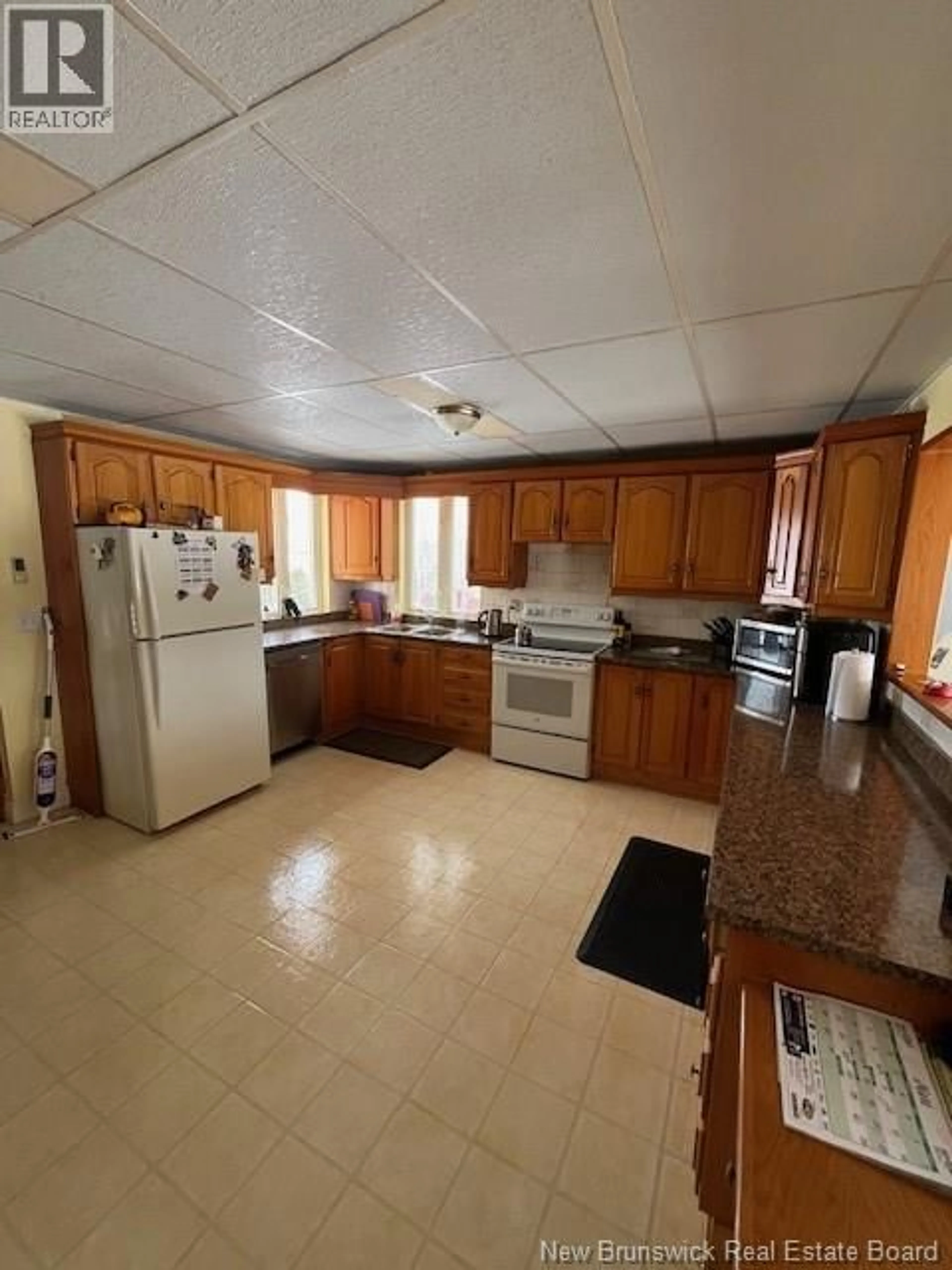 Standard kitchen, ceramic/tile floor for 24650 ROUTE 134, Blackland New Brunswick E8E2T7