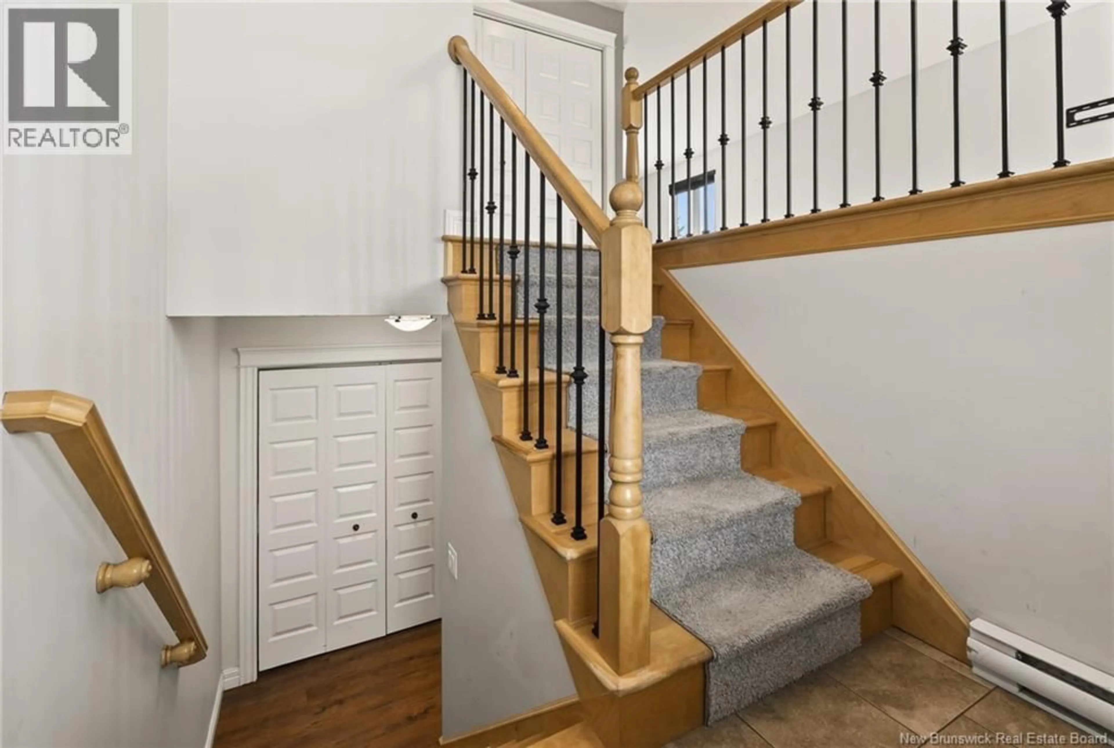 Stairs for 128 LAKEBURN, Dieppe New Brunswick E1A0Y7