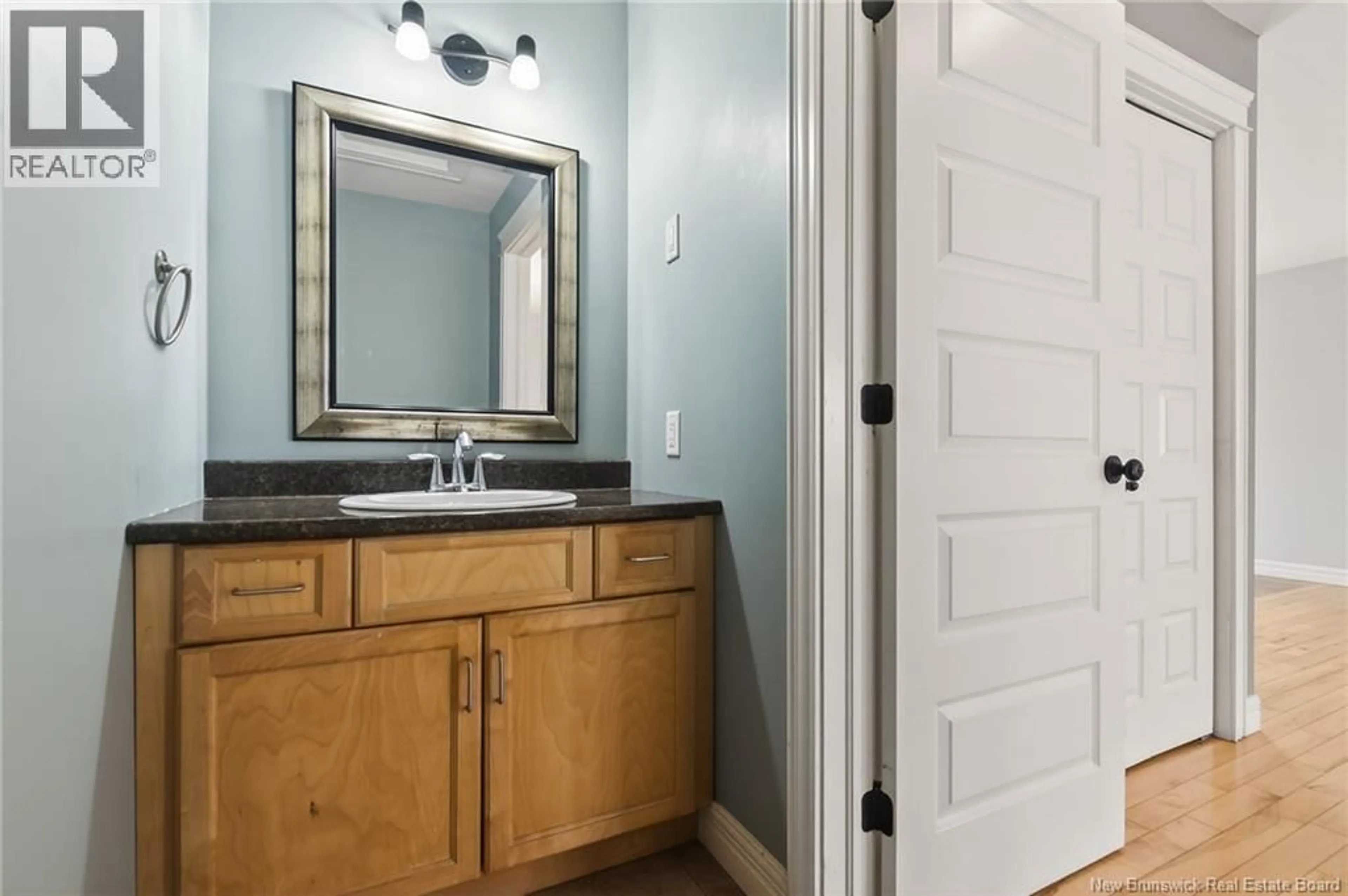 Standard bathroom, ceramic/tile floor for 128 LAKEBURN, Dieppe New Brunswick E1A0Y7