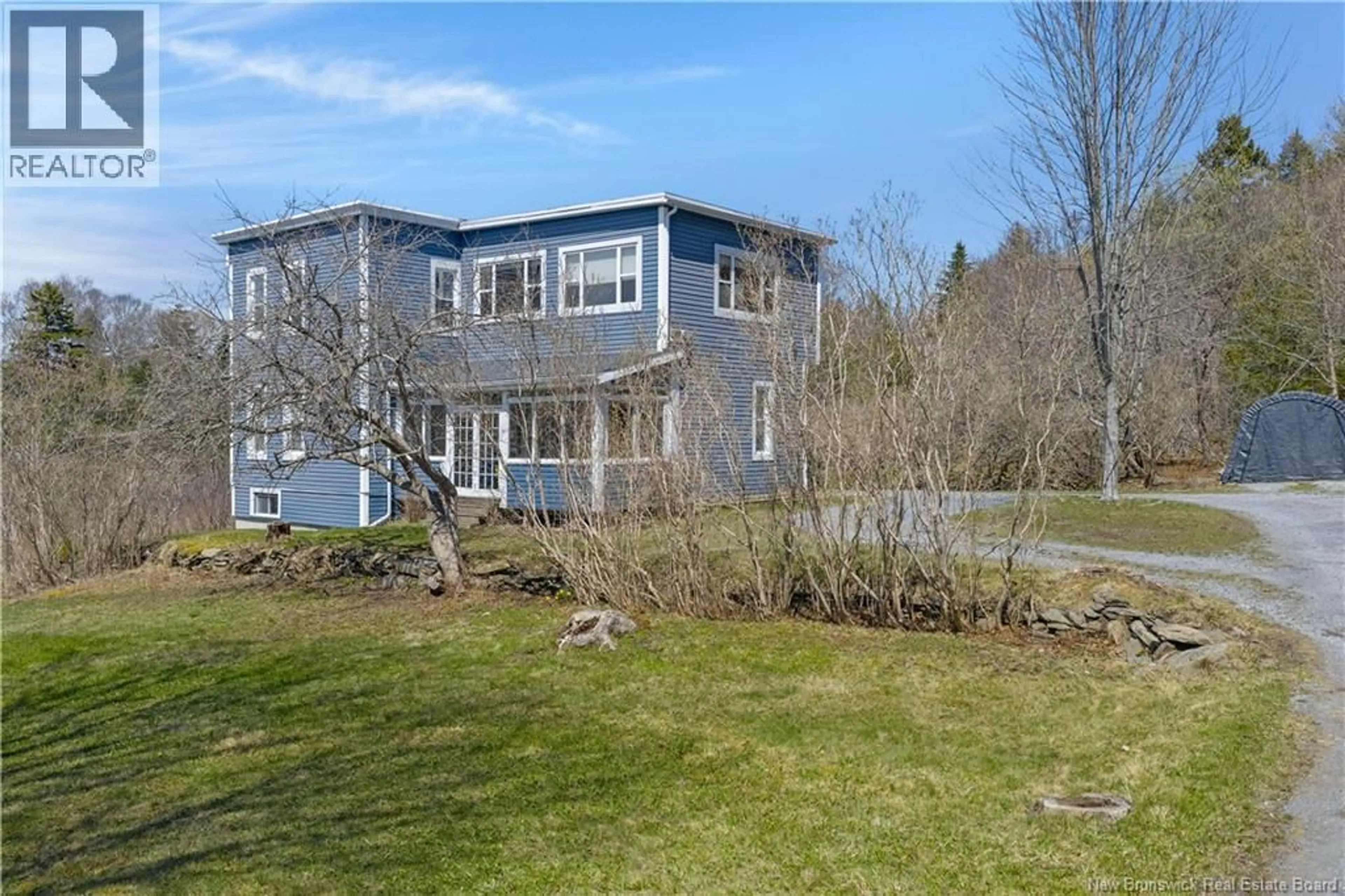 A pic from outside/outdoor area/front of a property/back of a property/a pic from drone, water/lake/river/ocean view for 1625 RED HEAD ROAD, Saint John New Brunswick E2P1K5