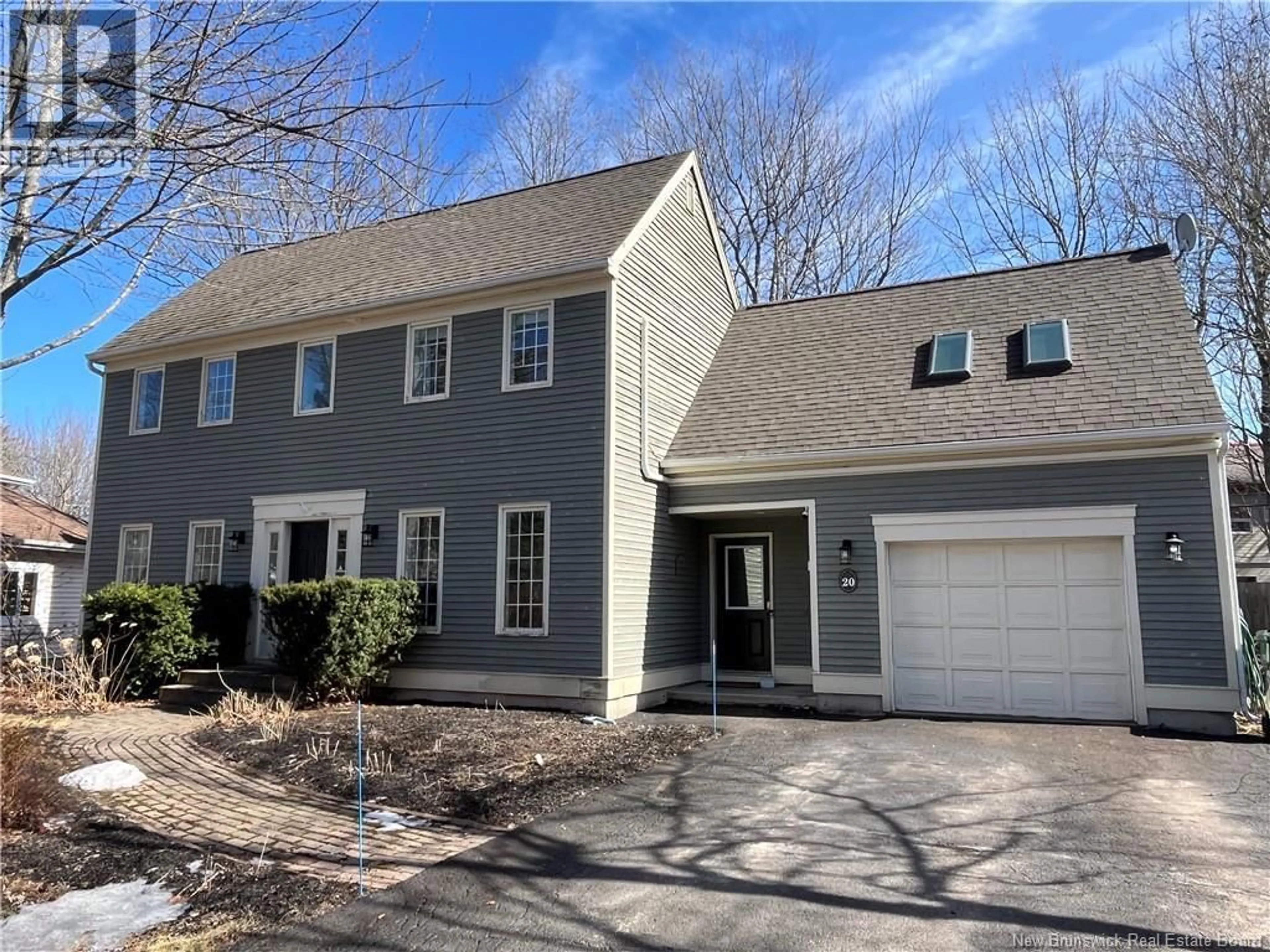 Home with vinyl exterior material, street for 20 LINDEN CRESCENT, Moncton New Brunswick E1G2B1