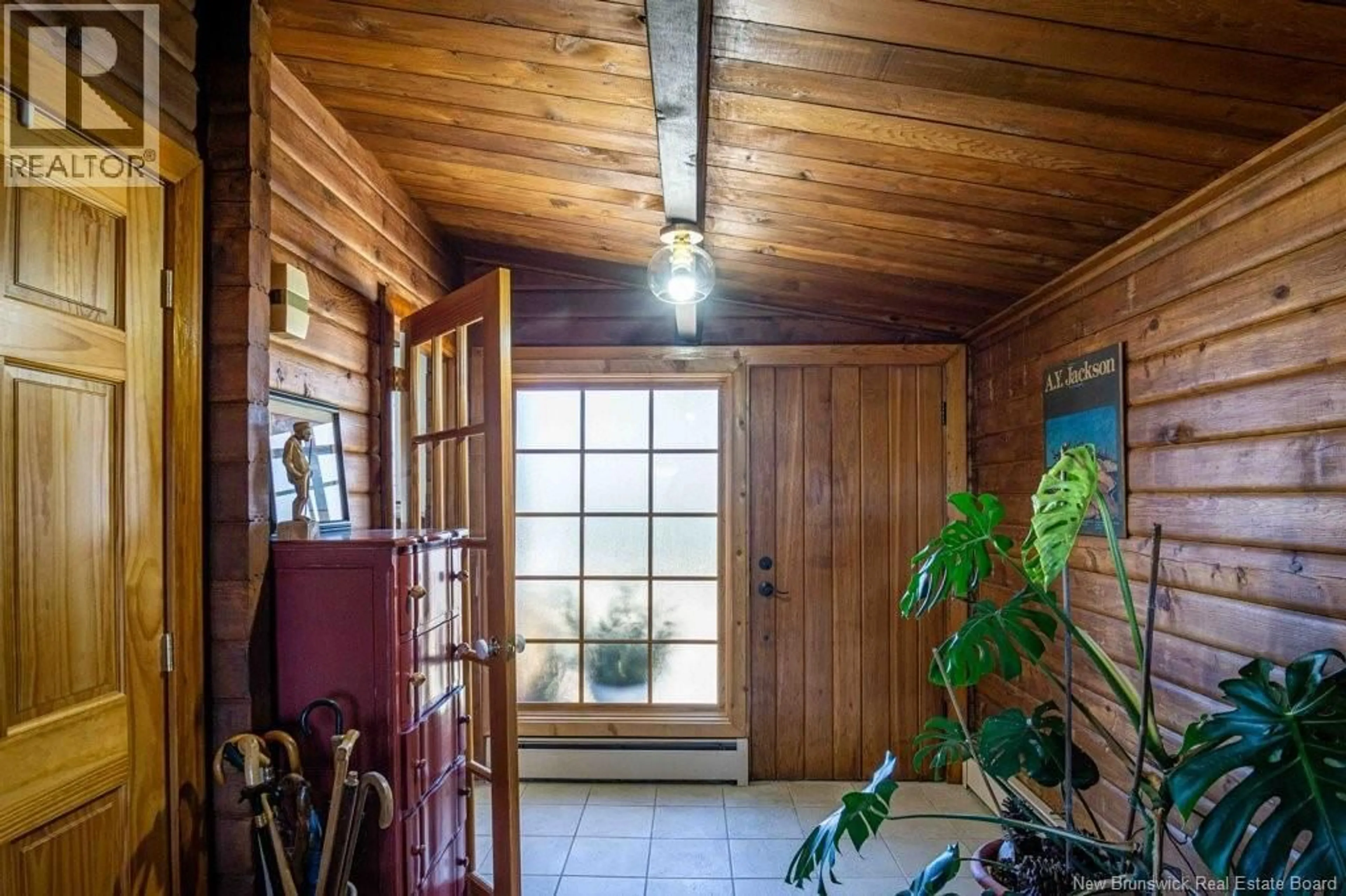 Indoor foyer for 49 PUGSLEY STREET, Nackawic New Brunswick E6G1B1