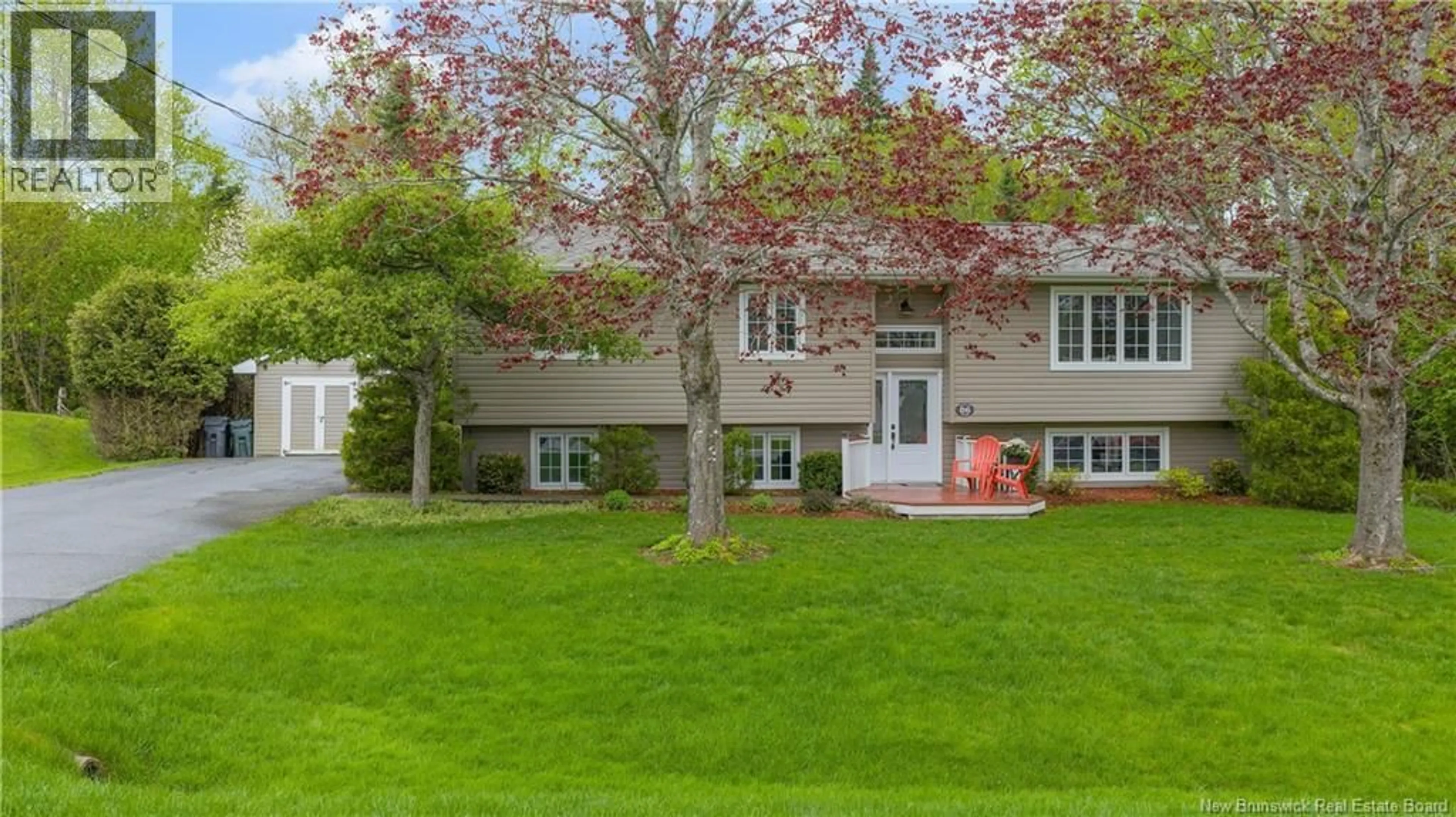 A pic from outside/outdoor area/front of a property/back of a property/a pic from drone, street for 86 BARTLETT AVENUE, Hampton New Brunswick E5N5J1