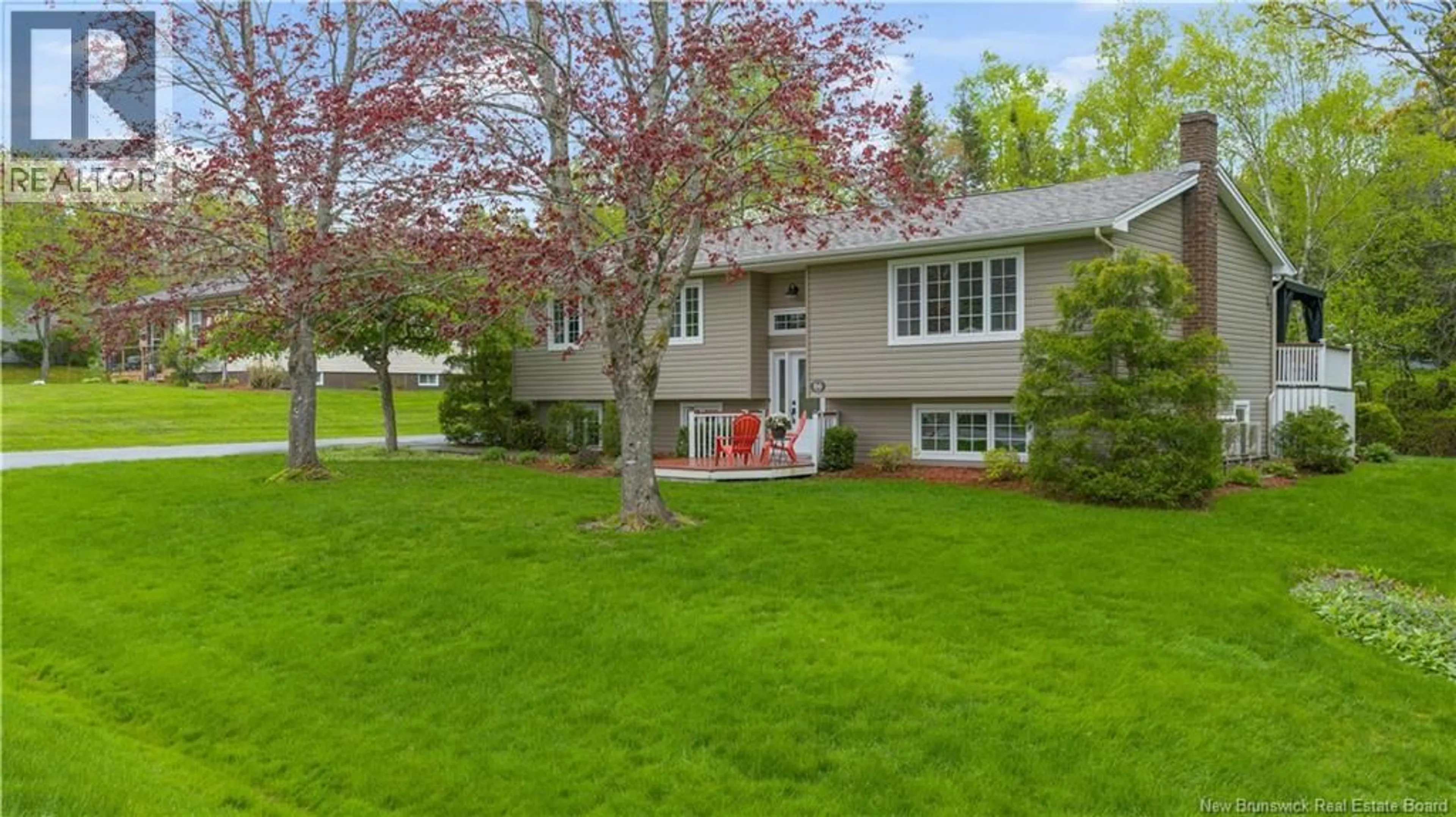 Home with vinyl exterior material, street for 86 BARTLETT AVENUE, Hampton New Brunswick E5N5J1