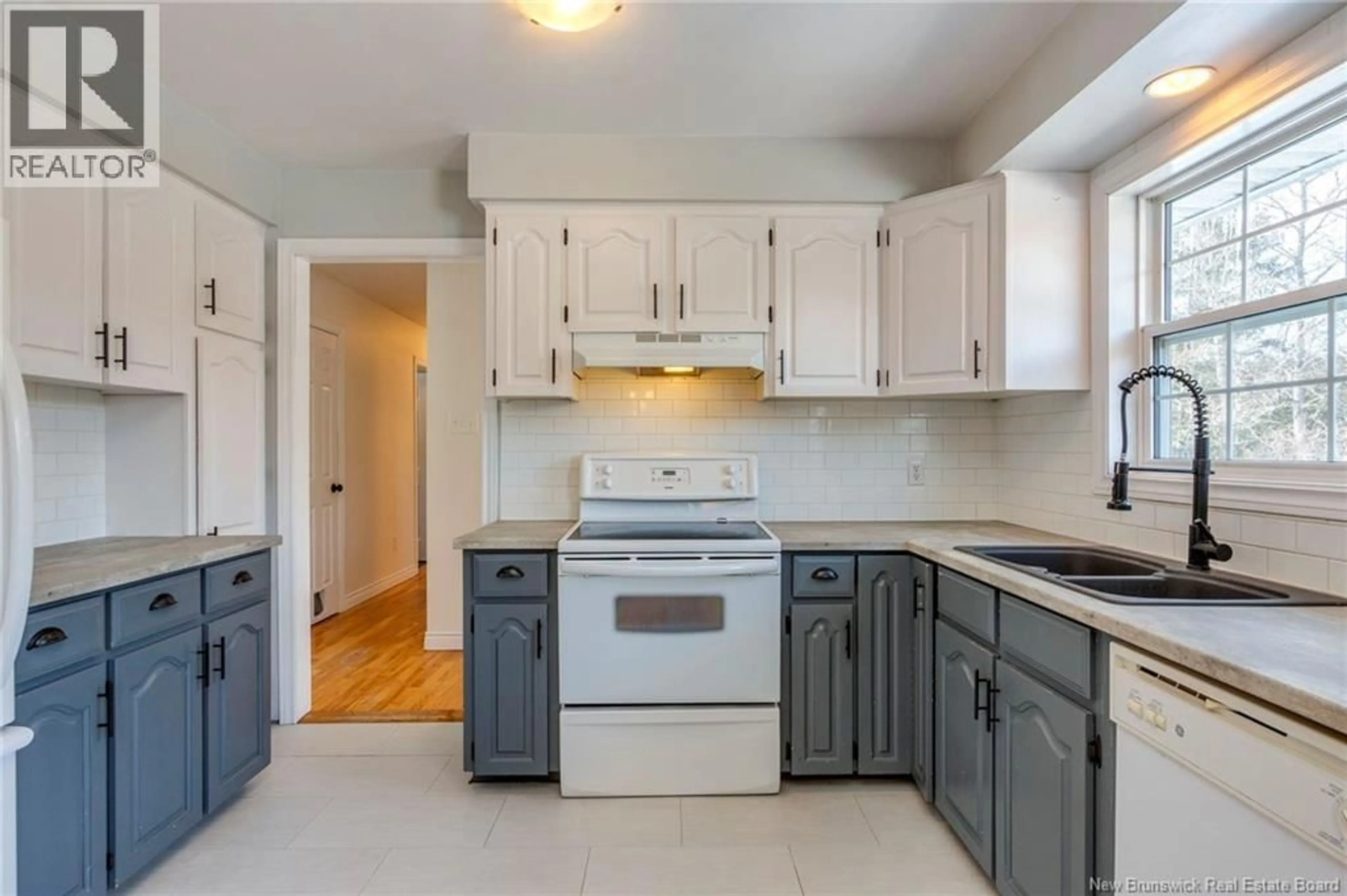 Standard kitchen, unknown for 16 HAMMONDVIEW TERRACE, Quispamsis New Brunswick E2S1B2