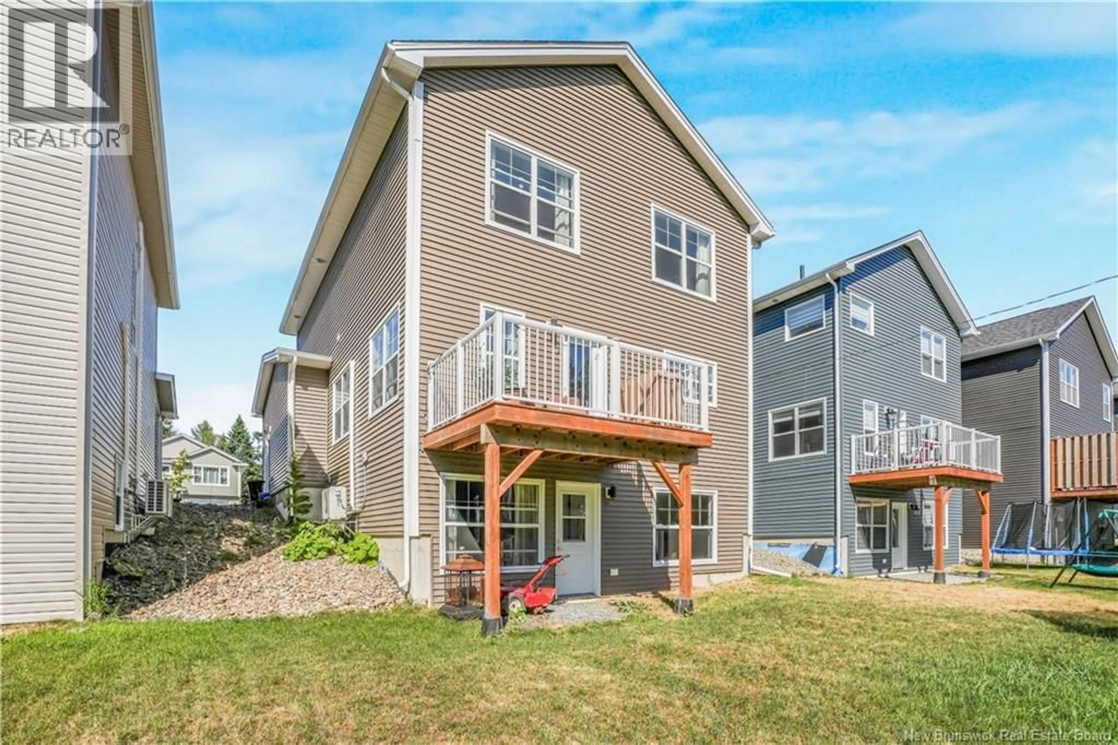 Home with vinyl exterior material, unknown for 45 WEAVERS WAY, Fredericton New Brunswick E3A3P8