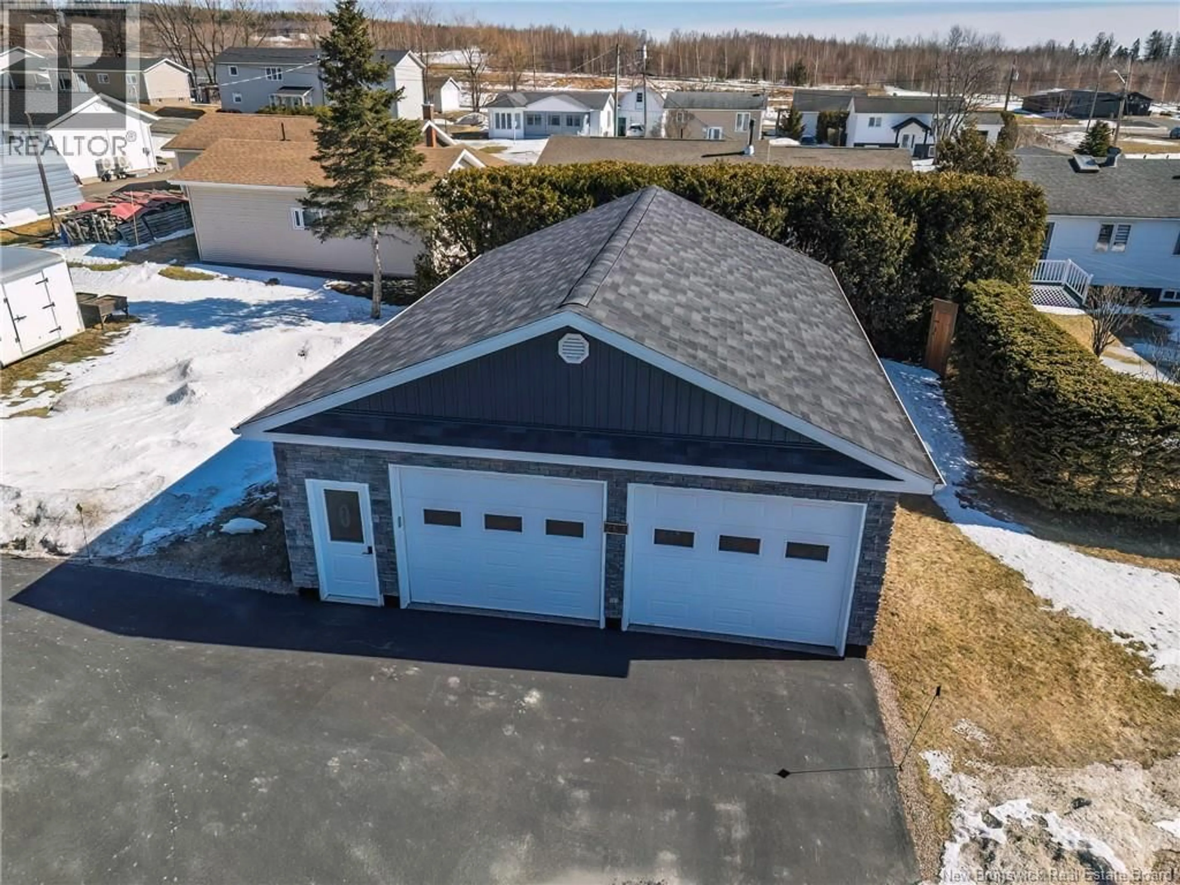 A pic from outside/outdoor area/front of a property/back of a property/a pic from drone, street for 263 RUE ST-JEAN, Saint-Léonard New Brunswick E7E2C4