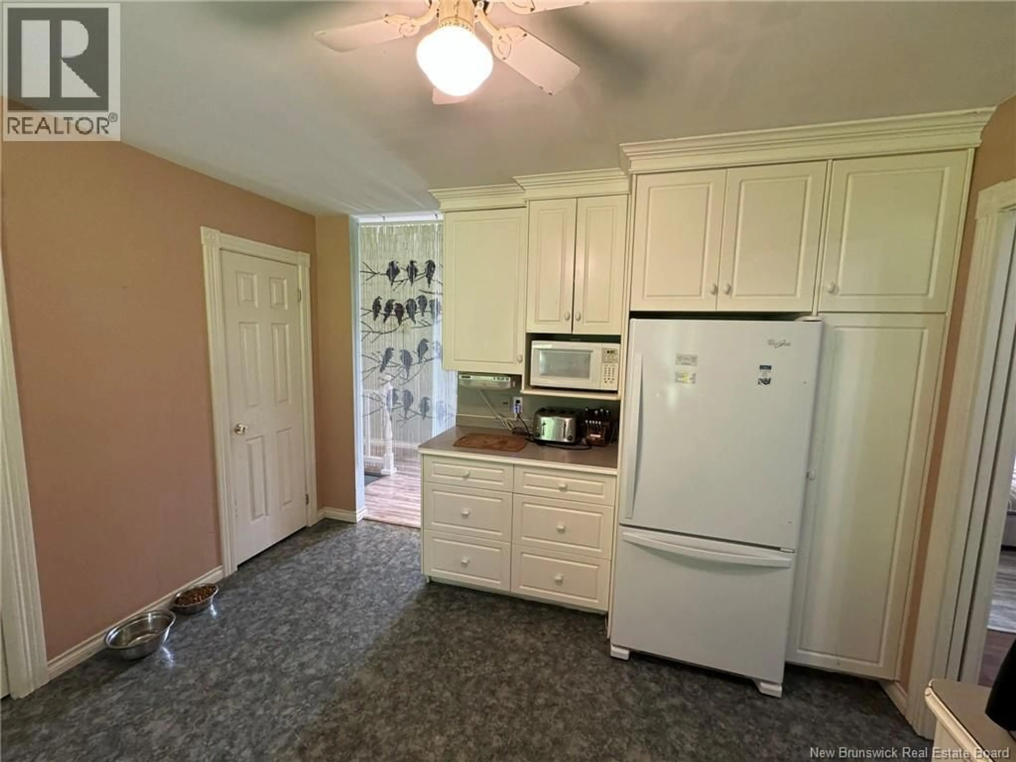 Standard kitchen, ceramic/tile floor for 105 BRIDGE STREET, Woodstock New Brunswick E7M5Y7