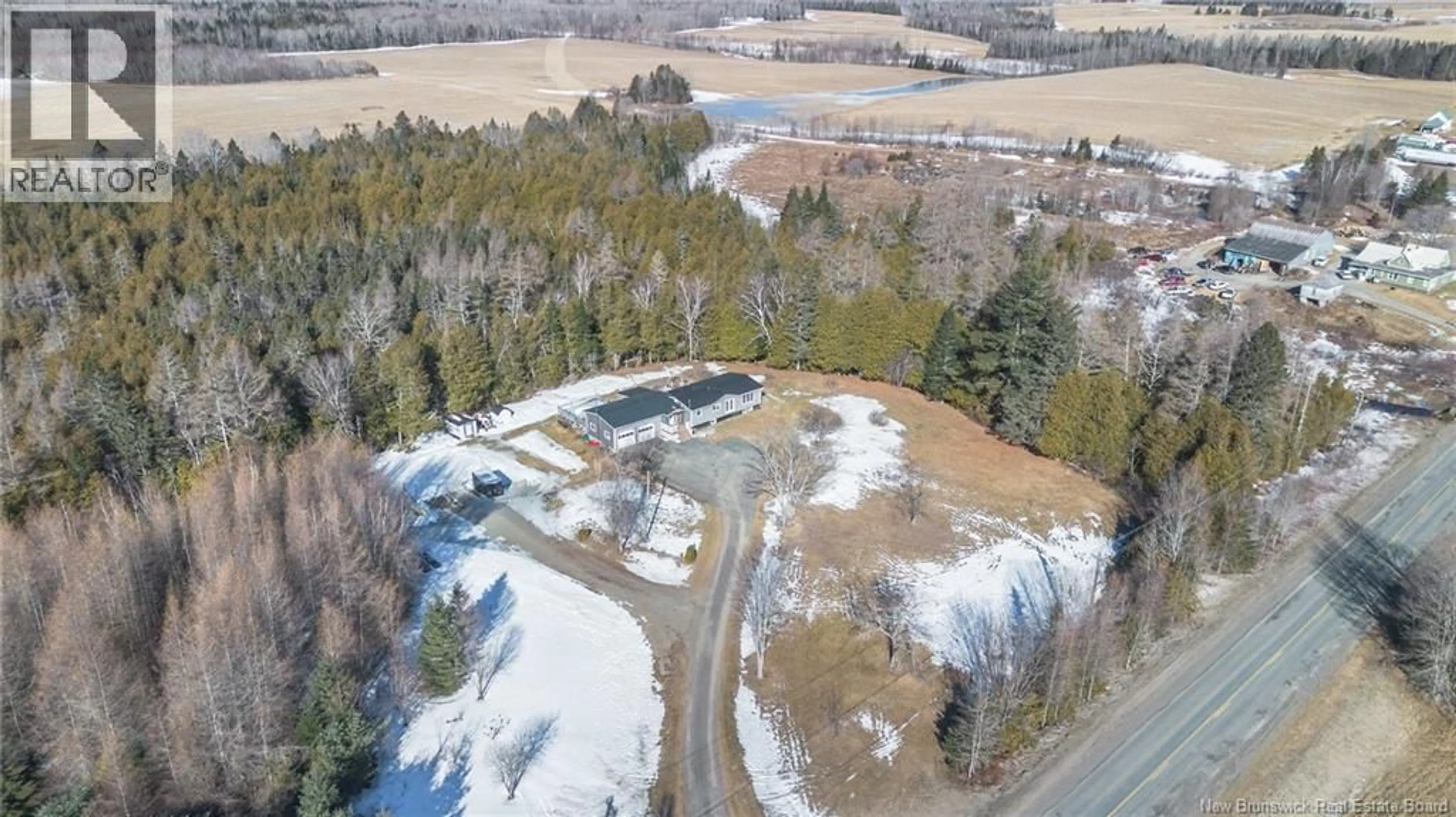 A pic from outside/outdoor area/front of a property/back of a property/a pic from drone, unknown for 2667 560 ROUTE, Williamstown New Brunswick E7K1S5