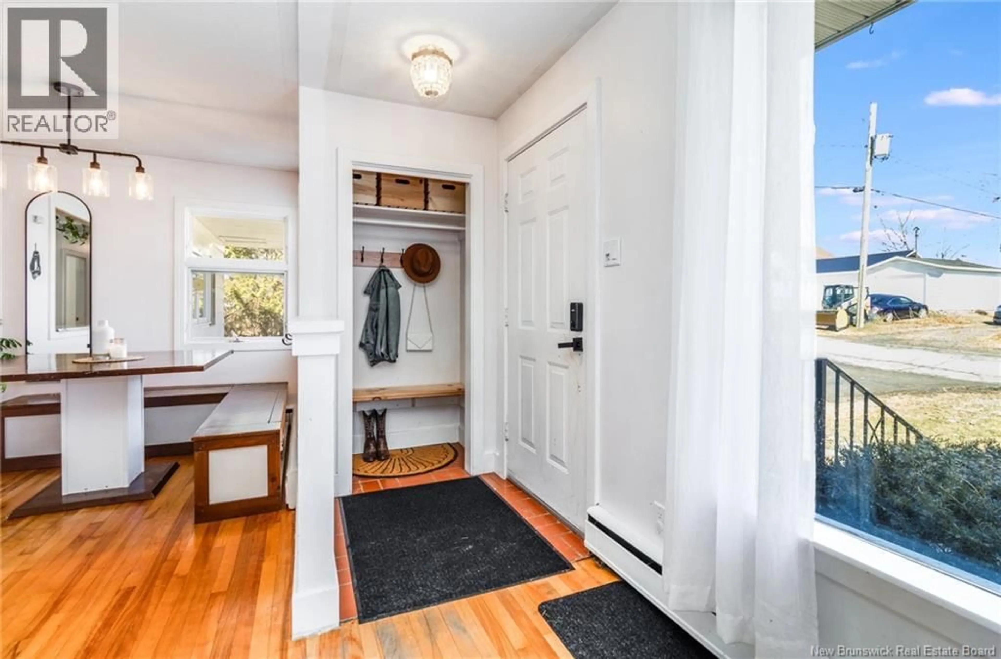 Indoor entryway for 101 DOUGLAS AVENUE, Woodstock New Brunswick E7M5Z8