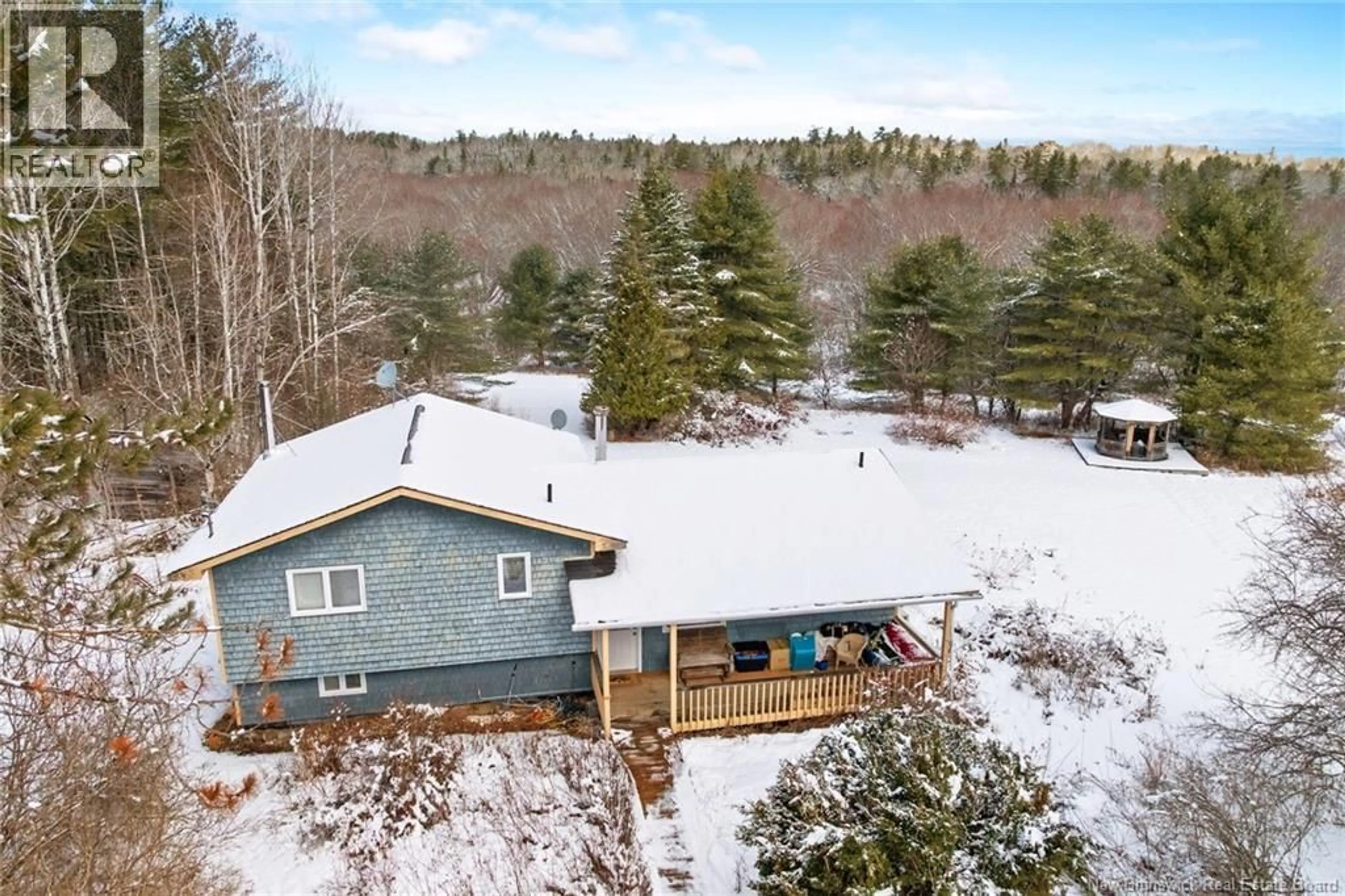 A pic from outside/outdoor area/front of a property/back of a property/a pic from drone, unknown for 4235 ROUTE 102, Pleasant Villa New Brunswick E5M1Y9