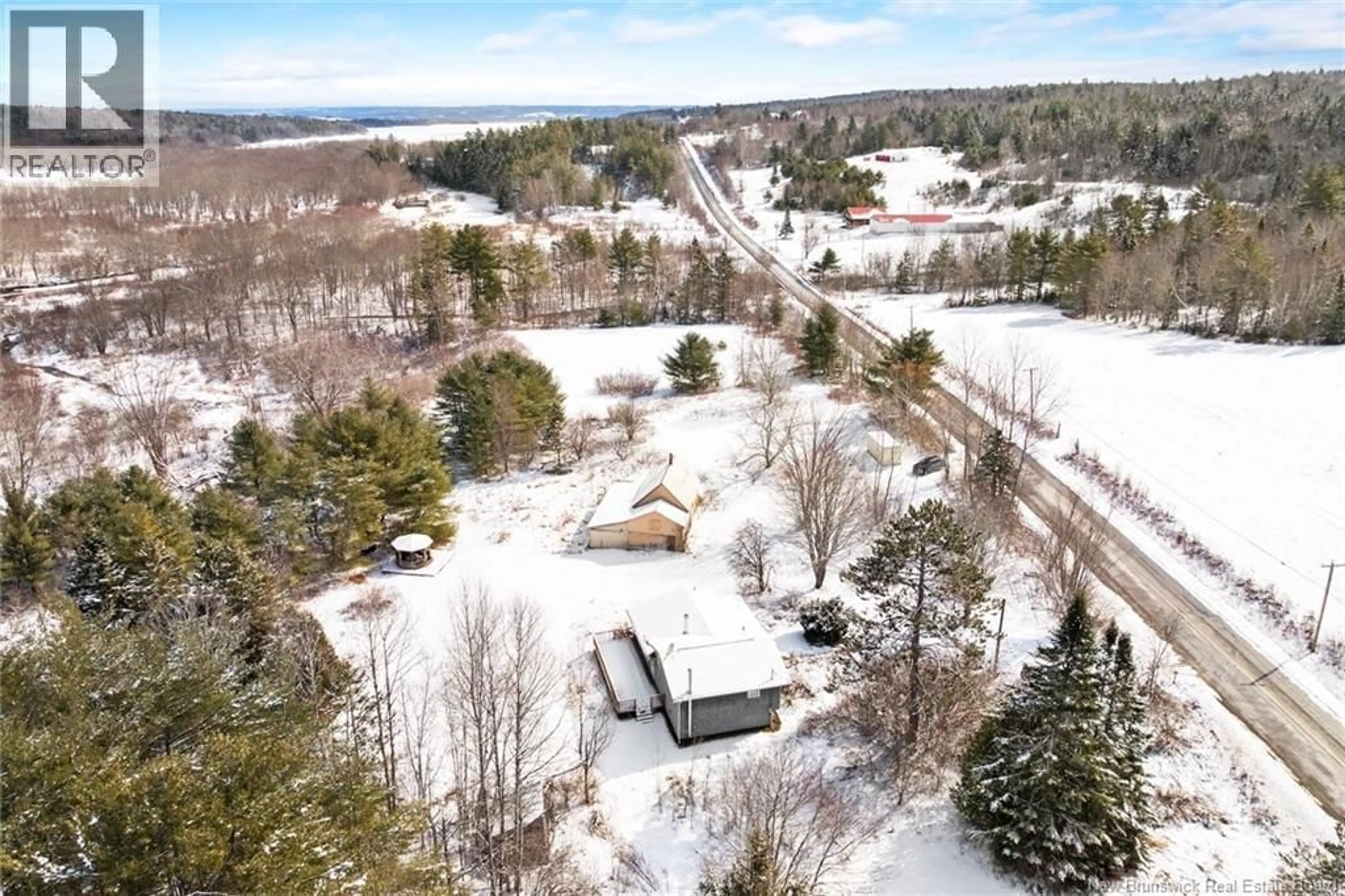 A pic from outside/outdoor area/front of a property/back of a property/a pic from drone, unknown for 4235 ROUTE 102, Pleasant Villa New Brunswick E5M1Y9