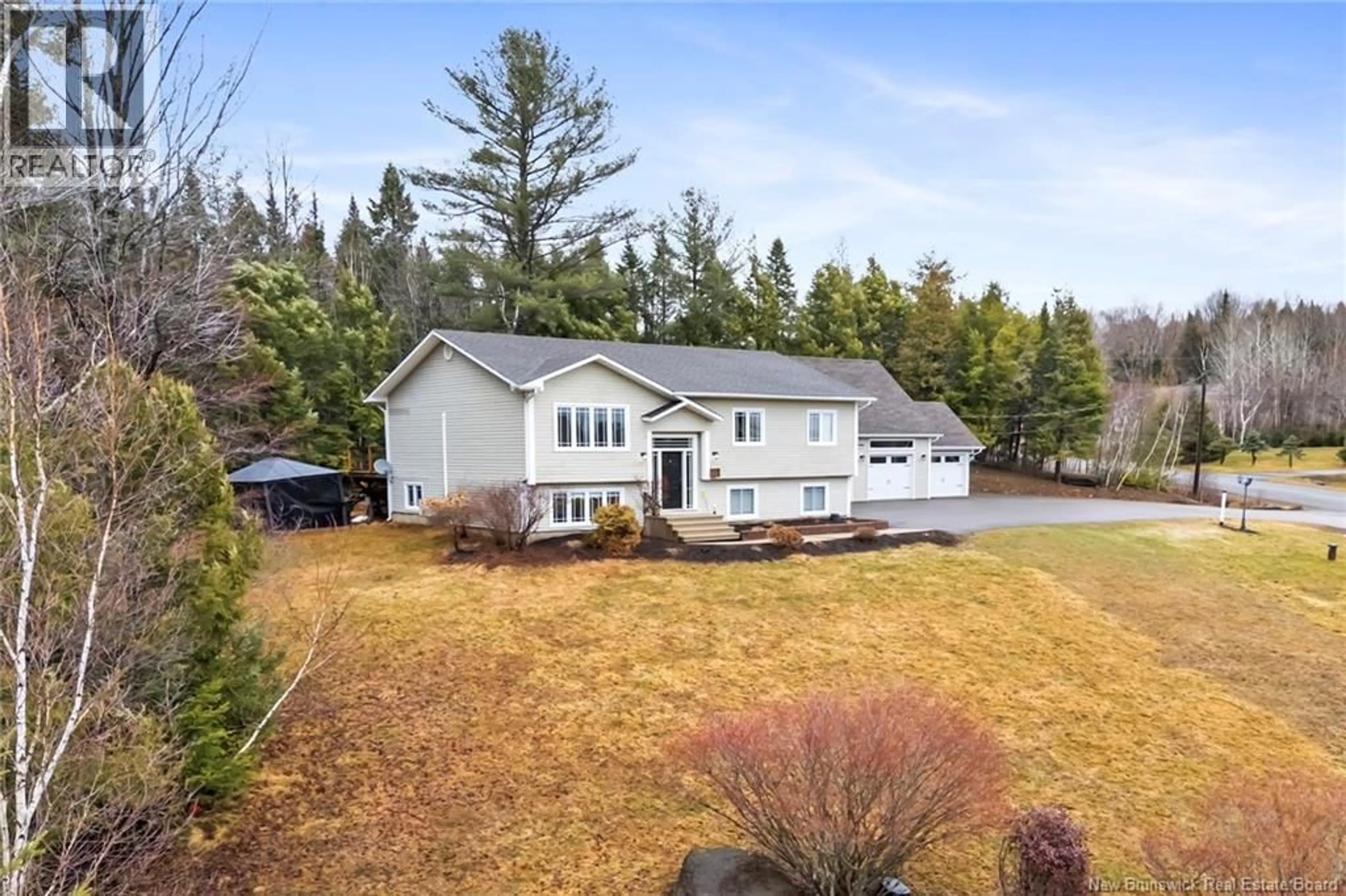 A pic from outside/outdoor area/front of a property/back of a property/a pic from drone, unknown for 186 ROLLING HILL DRIVE, Richibucto Road New Brunswick E3A9V5