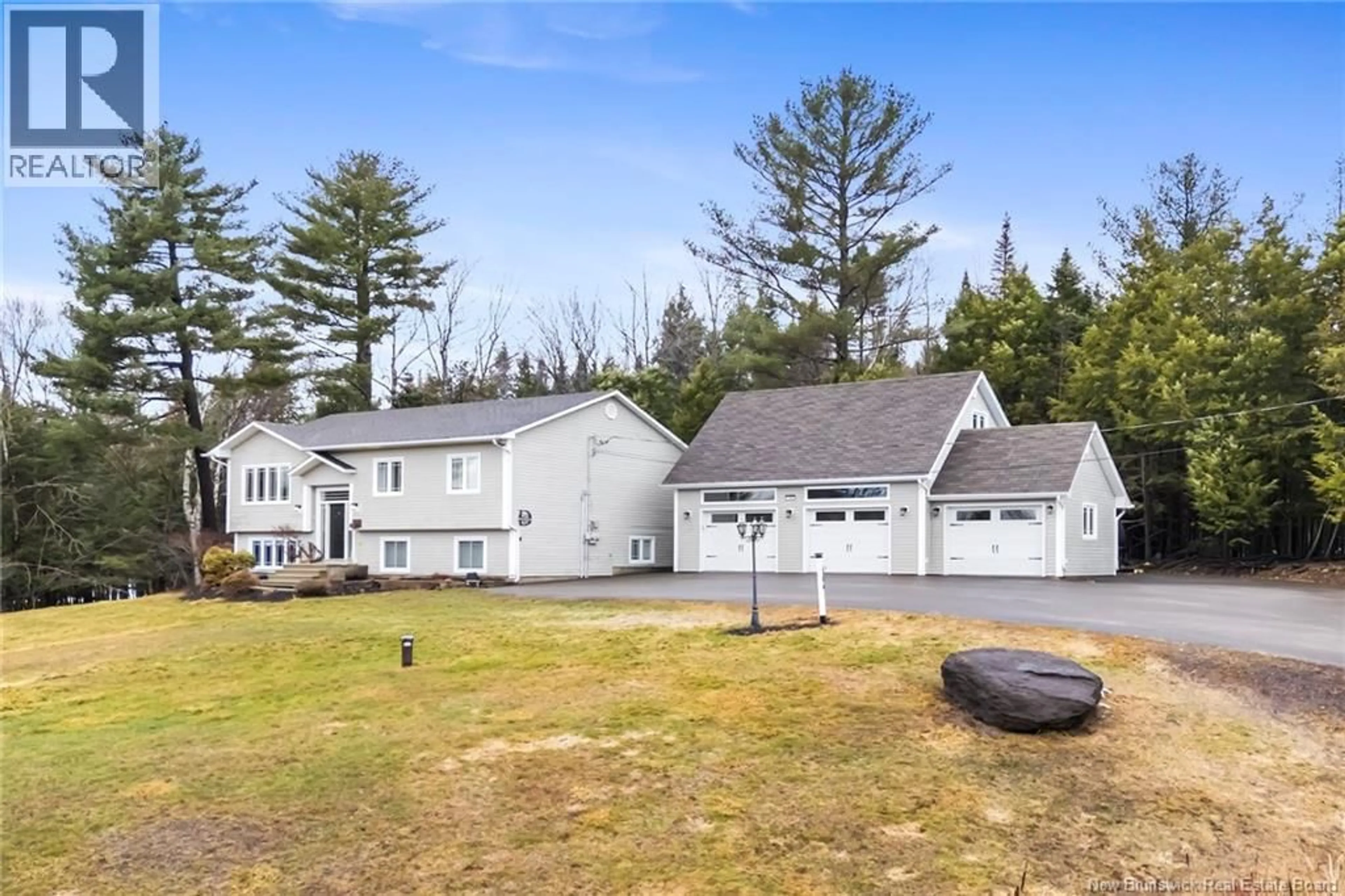 A pic from outside/outdoor area/front of a property/back of a property/a pic from drone, unknown for 186 ROLLING HILL DRIVE, Richibucto Road New Brunswick E3A9V5