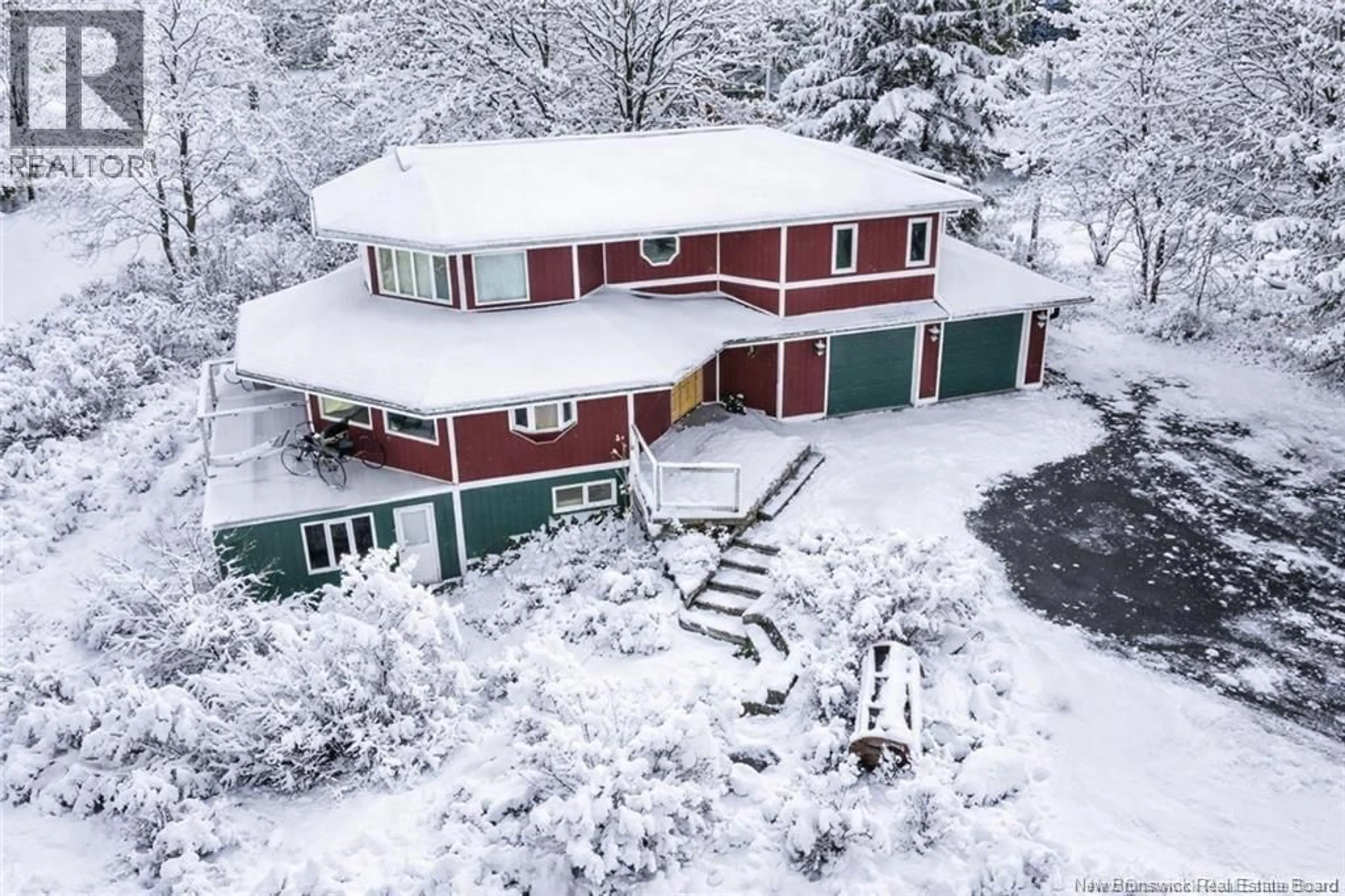 A pic from outside/outdoor area/front of a property/back of a property/a pic from drone, building for 380 SALISBURY ROAD, Moncton New Brunswick E1E1A7