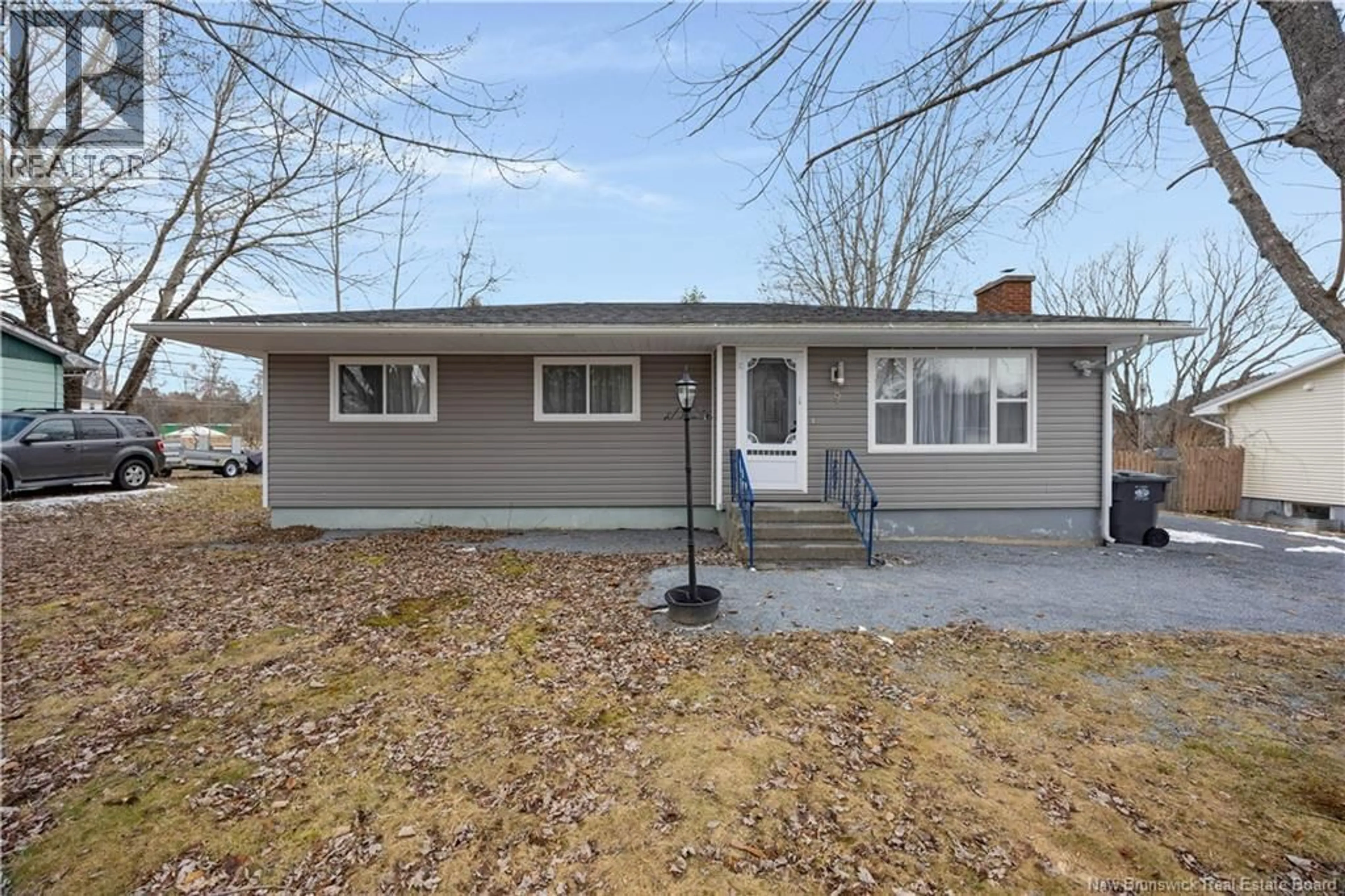 Home with vinyl exterior material, street for 9 DINEEN CRESCENT, Hampton New Brunswick E5N6A2