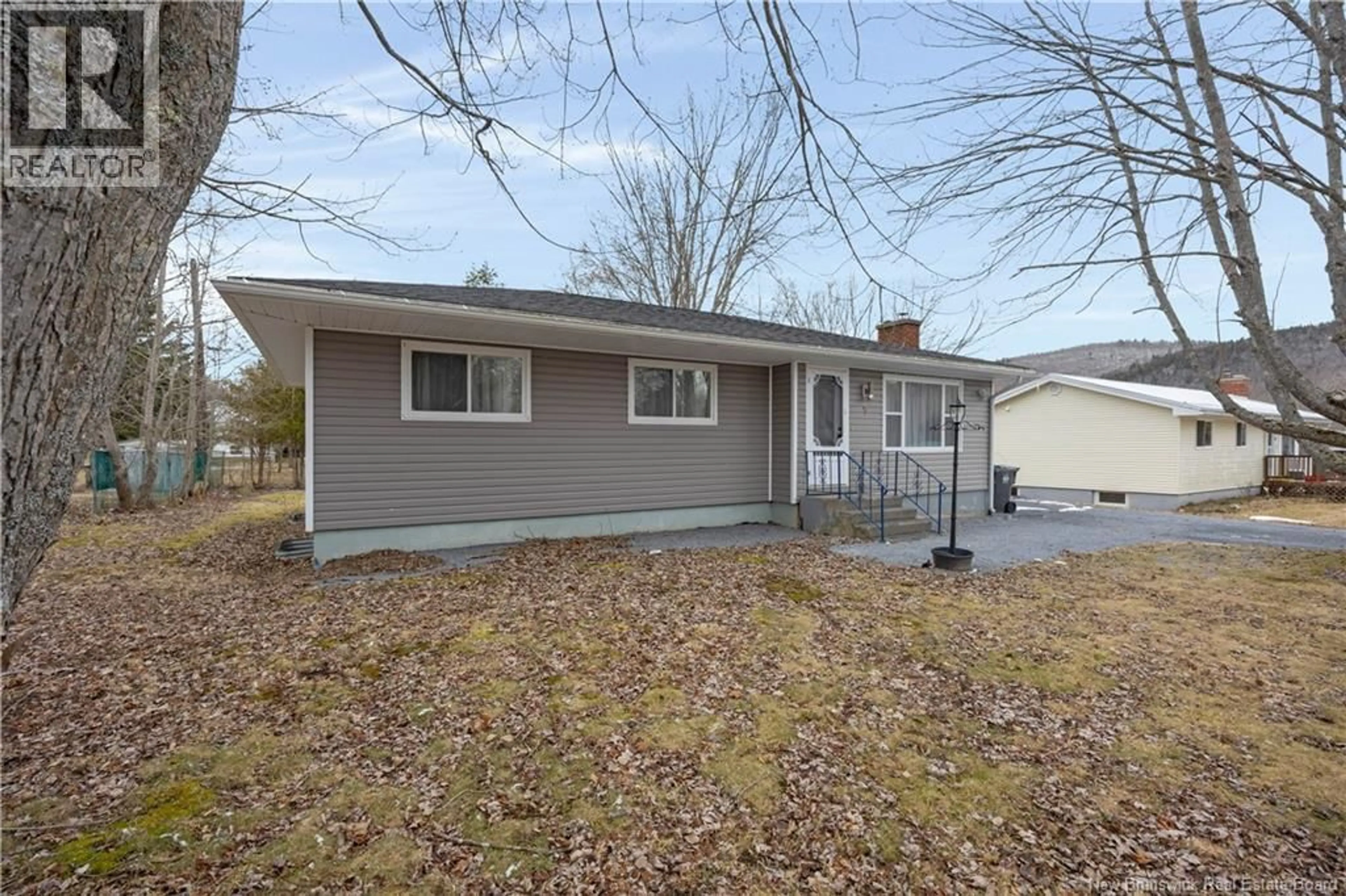 Home with vinyl exterior material, street for 9 DINEEN CRESCENT, Hampton New Brunswick E5N6A2