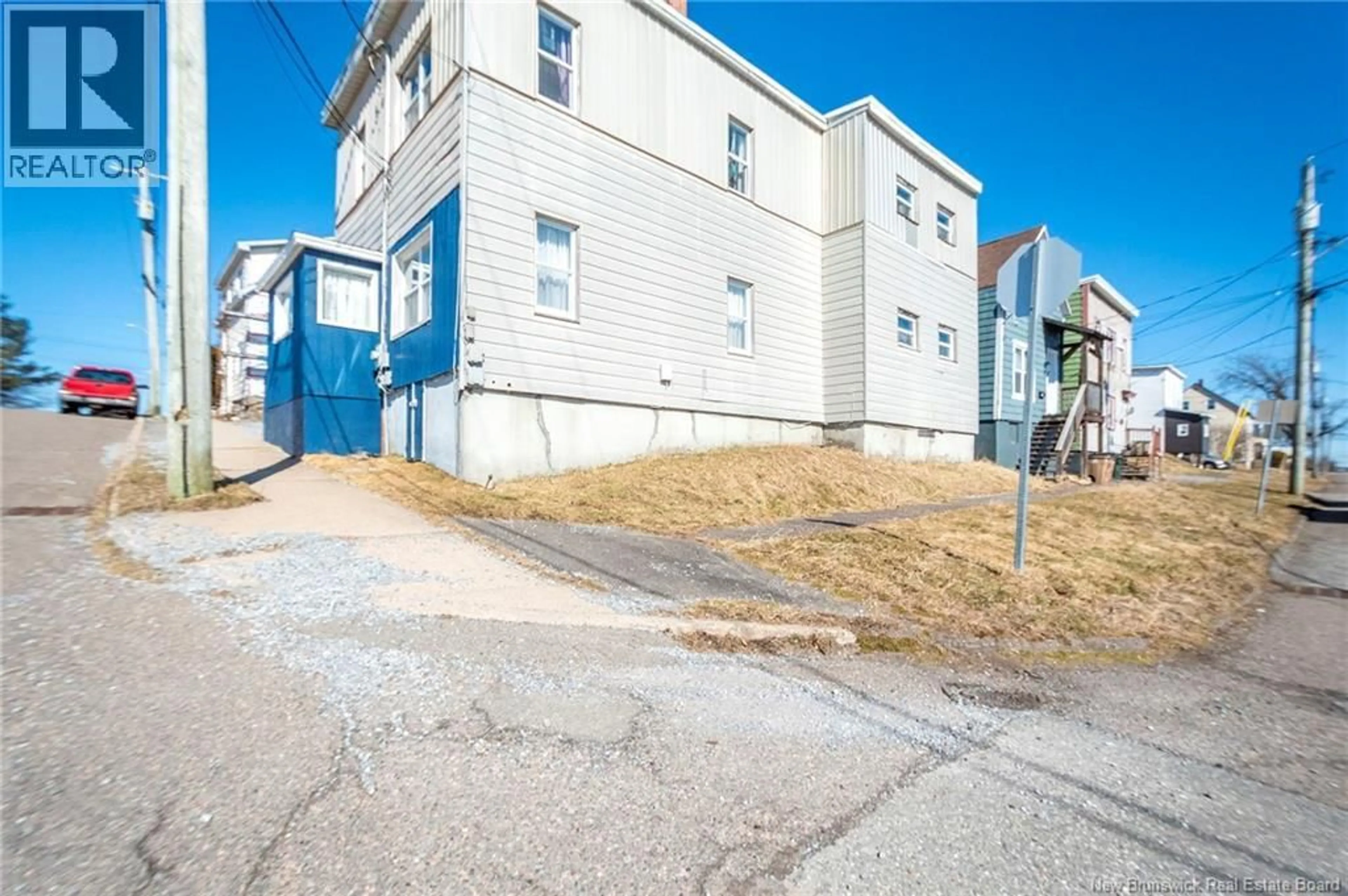 Unknown for 382-384 WATSON STREET, Saint John New Brunswick E2M1H4