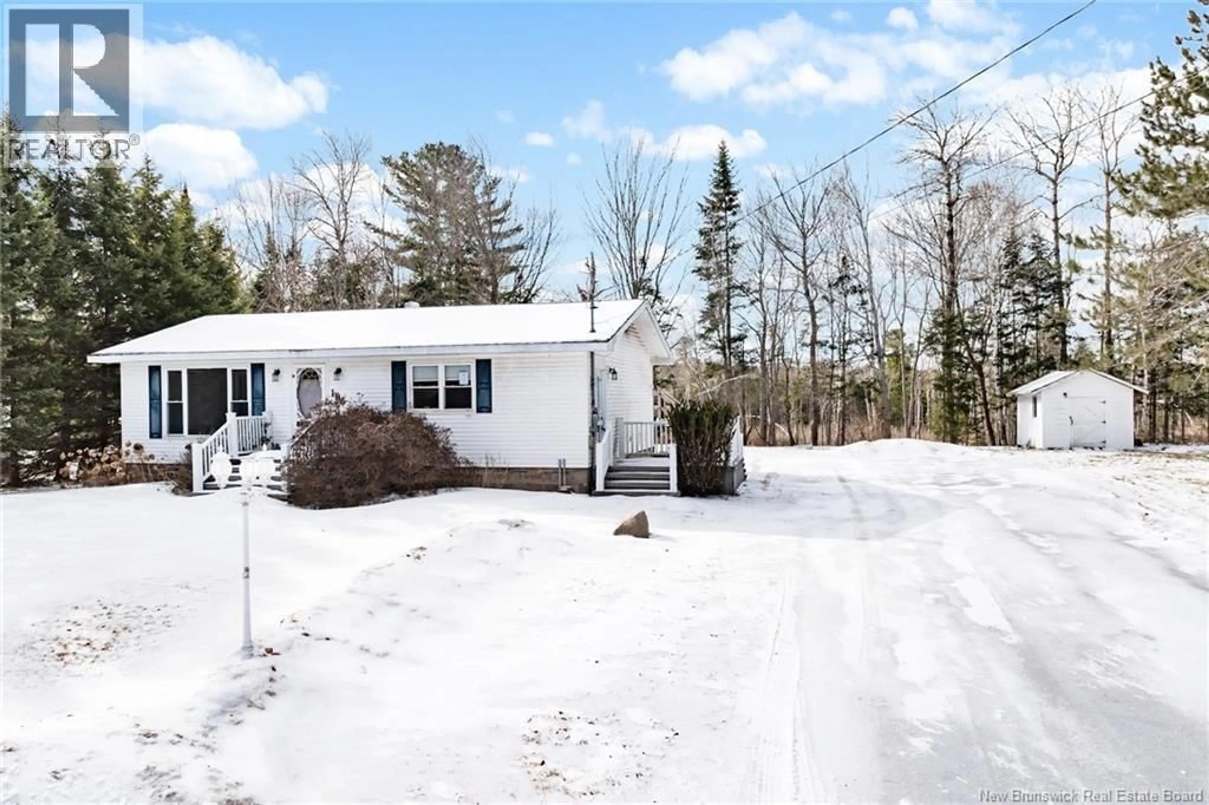 A pic from outside/outdoor area/front of a property/back of a property/a pic from drone, street for 186 KING STREET, Chipman New Brunswick E4A2J1