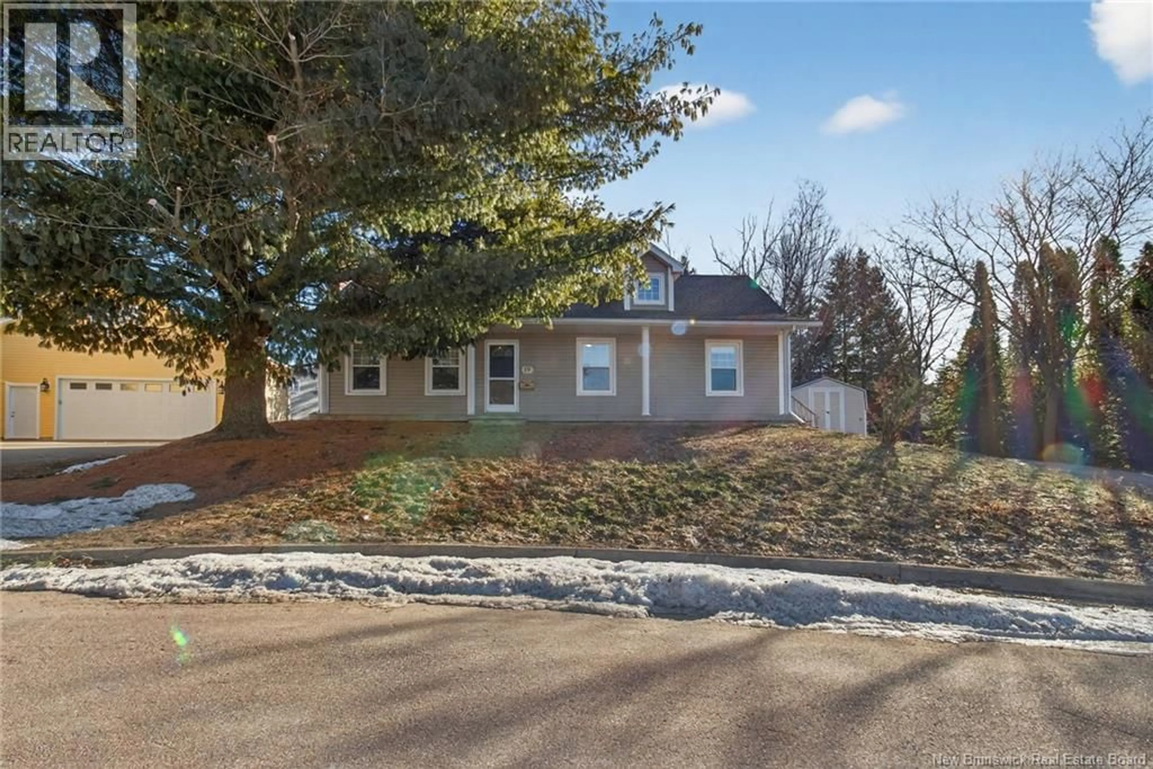 Unknown for 19 LAROSE, Dieppe New Brunswick E1A5B7