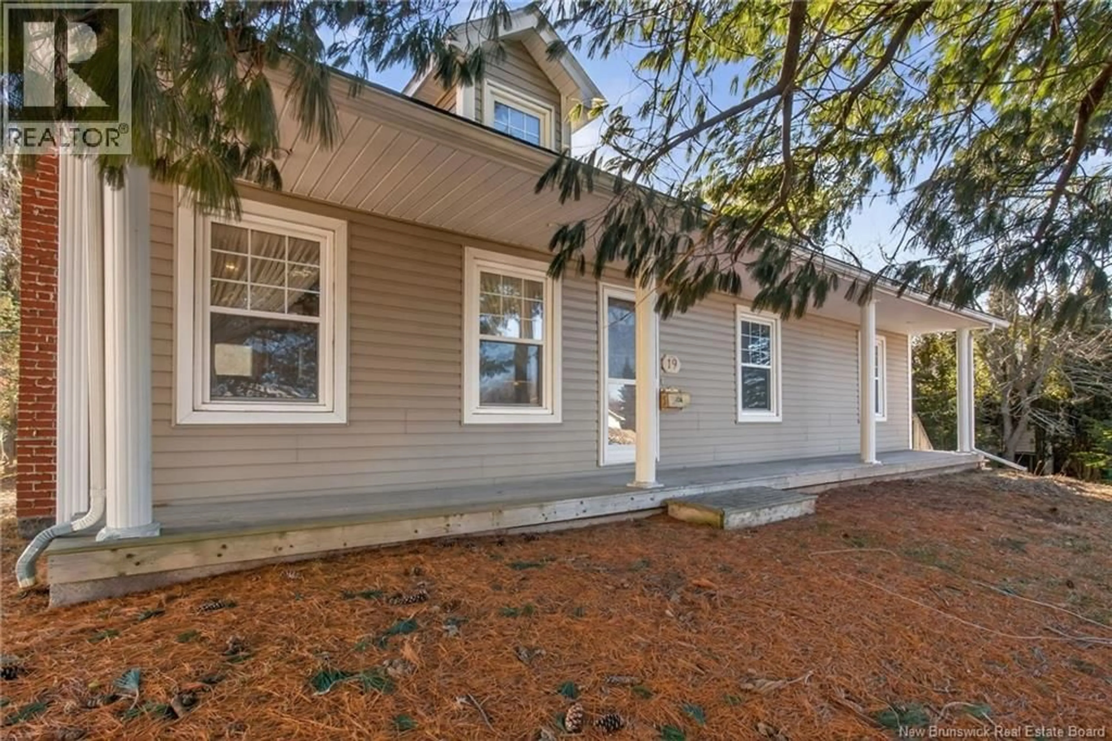 Home with vinyl exterior material, street for 19 LAROSE, Dieppe New Brunswick E1A5B7