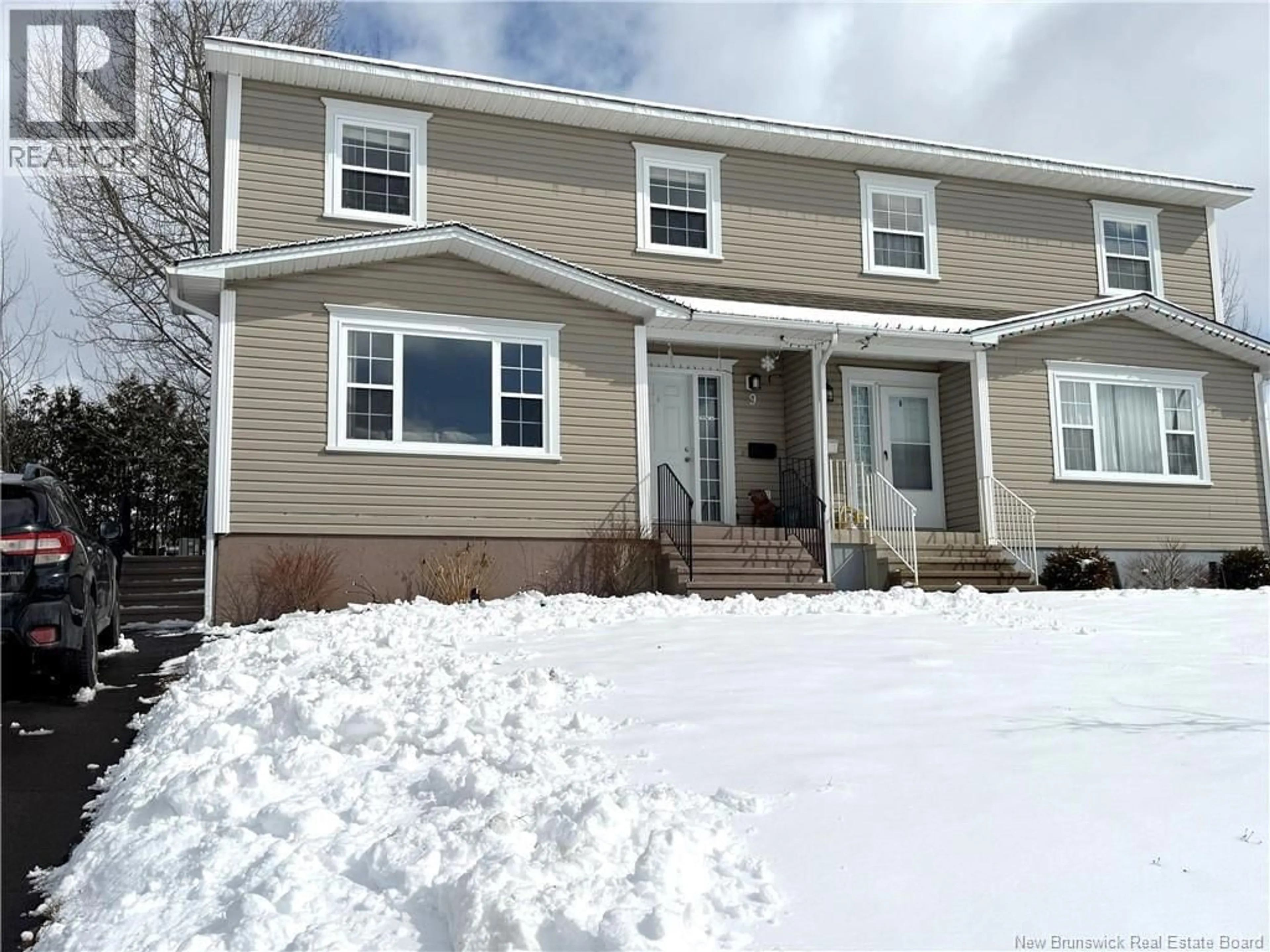 Home with vinyl exterior material, street for 9 HARRIS STREET, Oromocto New Brunswick E2V0A7