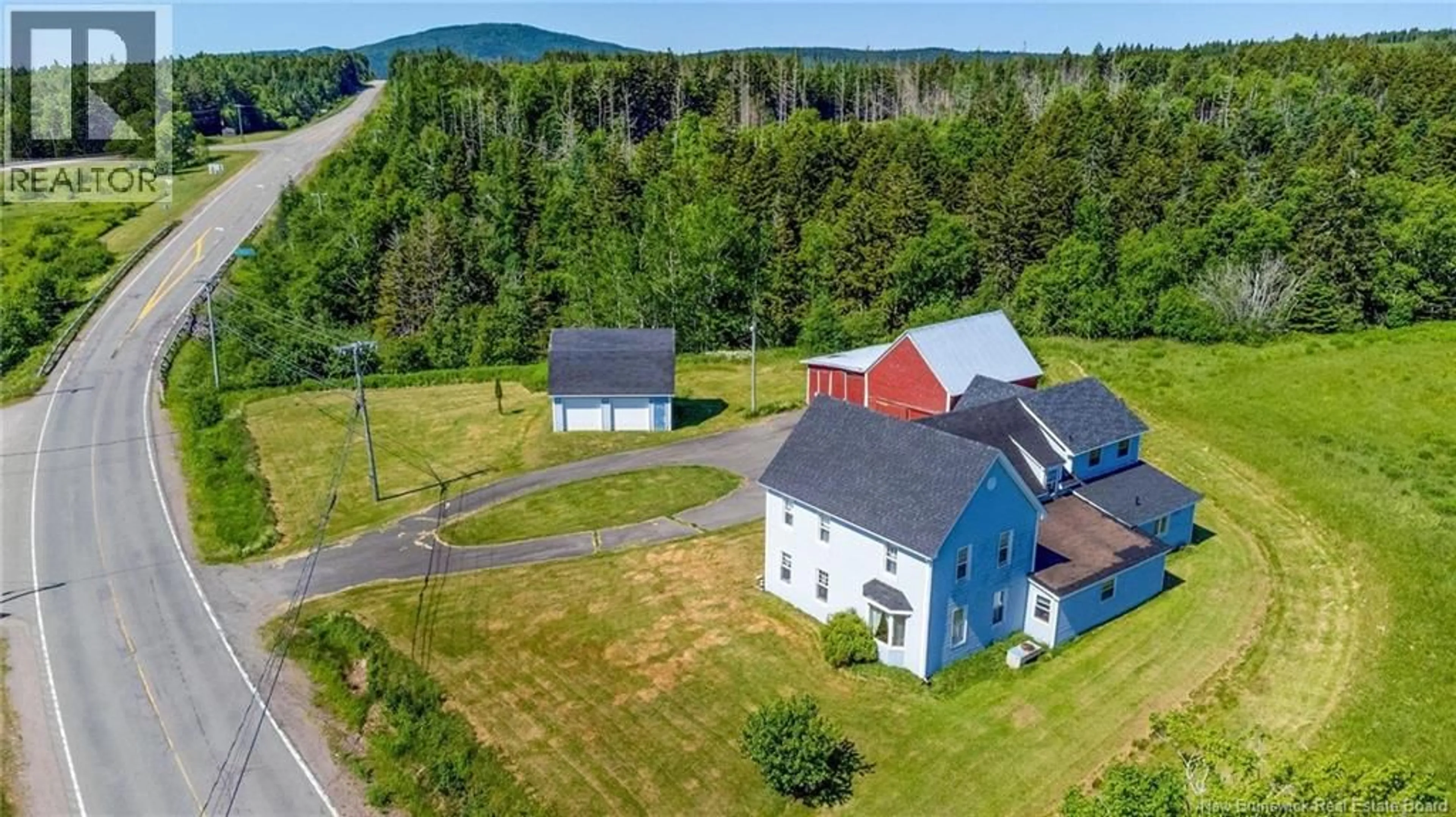 A pic from outside/outdoor area/front of a property/back of a property/a pic from drone, unknown for 4158 ROUTE 114, Hopewell Cape New Brunswick E4H3K2