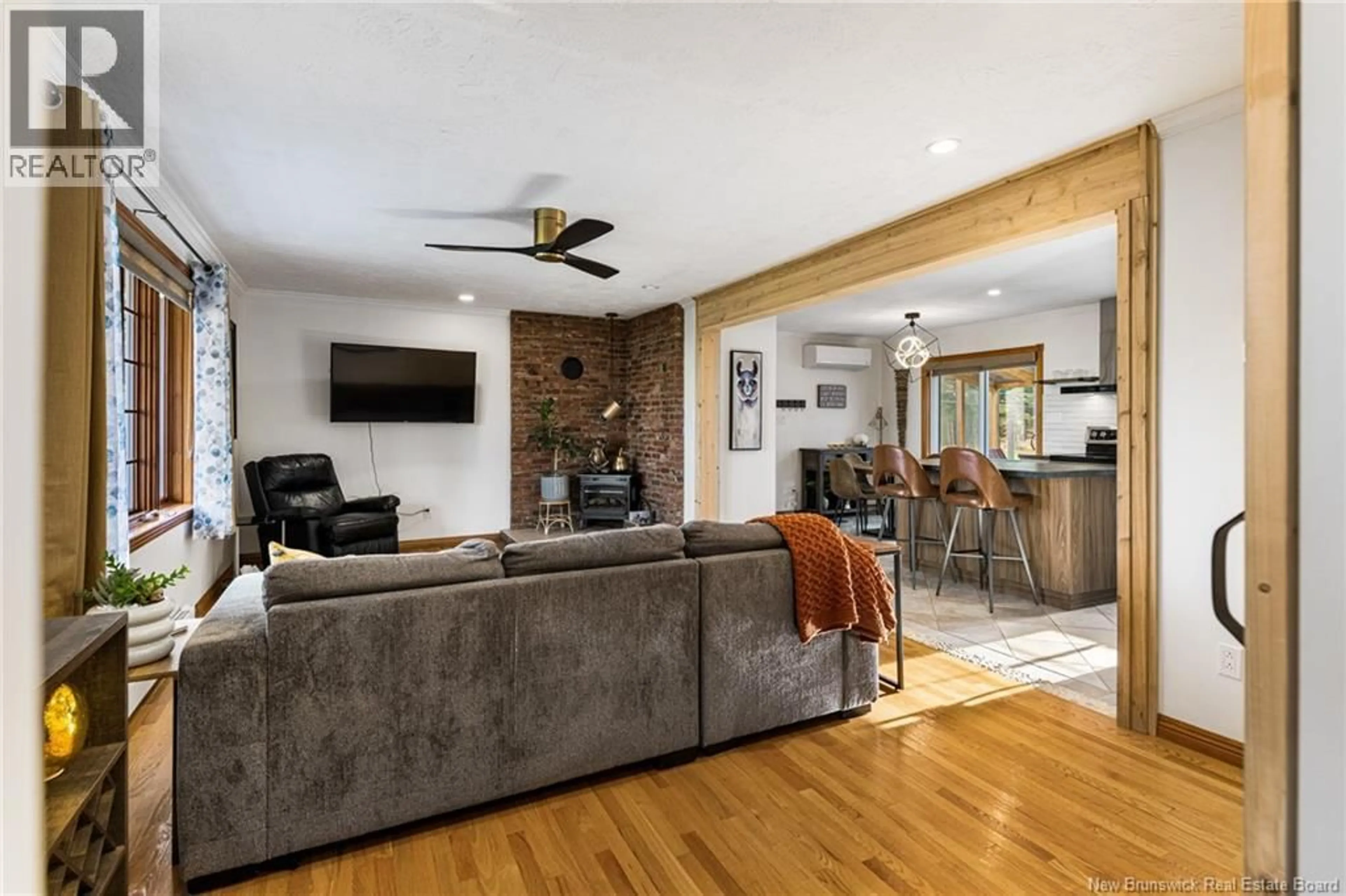 Living room with furniture, unknown for 341 CORNWALL, Shediac New Brunswick E4P1N9