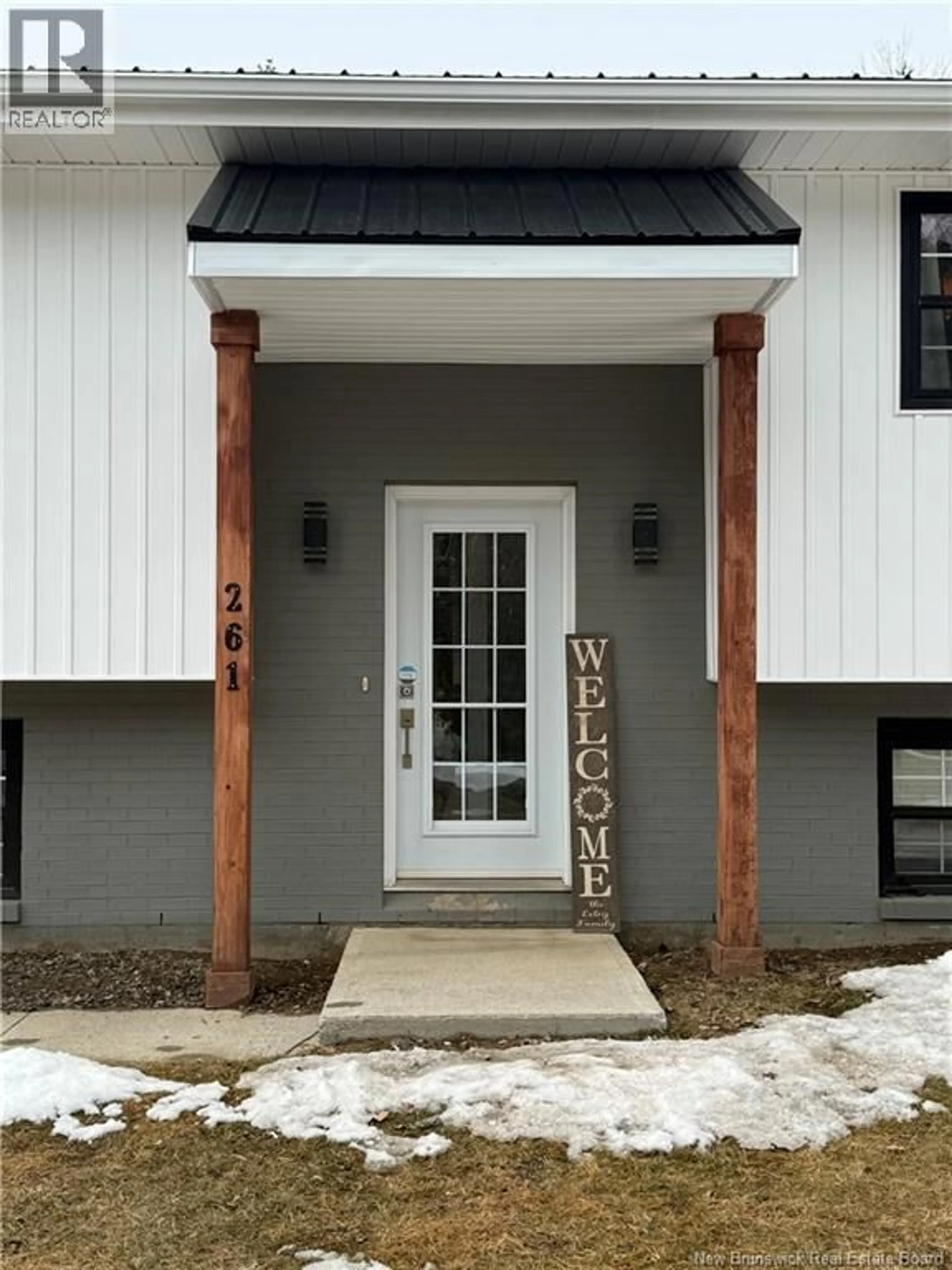 Indoor entryway for 261 MCKINNON ROAD, Miramichi New Brunswick E1V5Y7