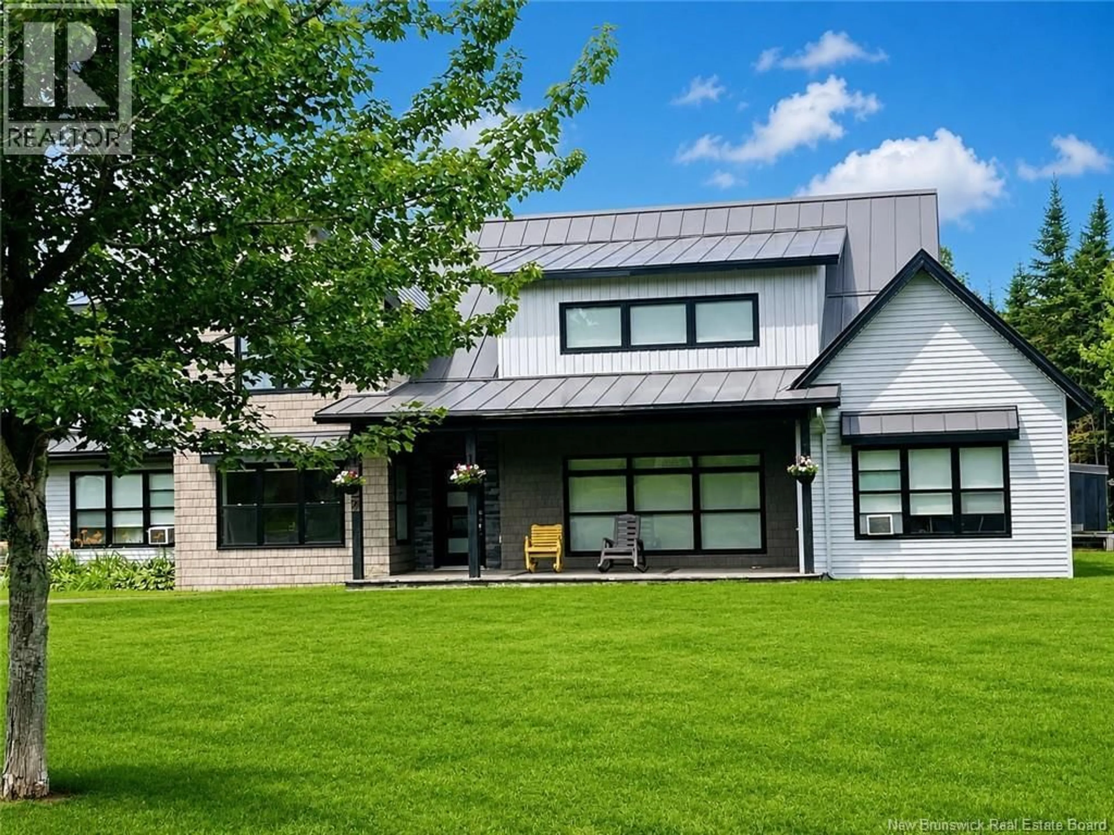 Home with vinyl exterior material, building for 777 RUE RIVIÈRE A LA TRUITE, Tracadie New Brunswick E1X2M4