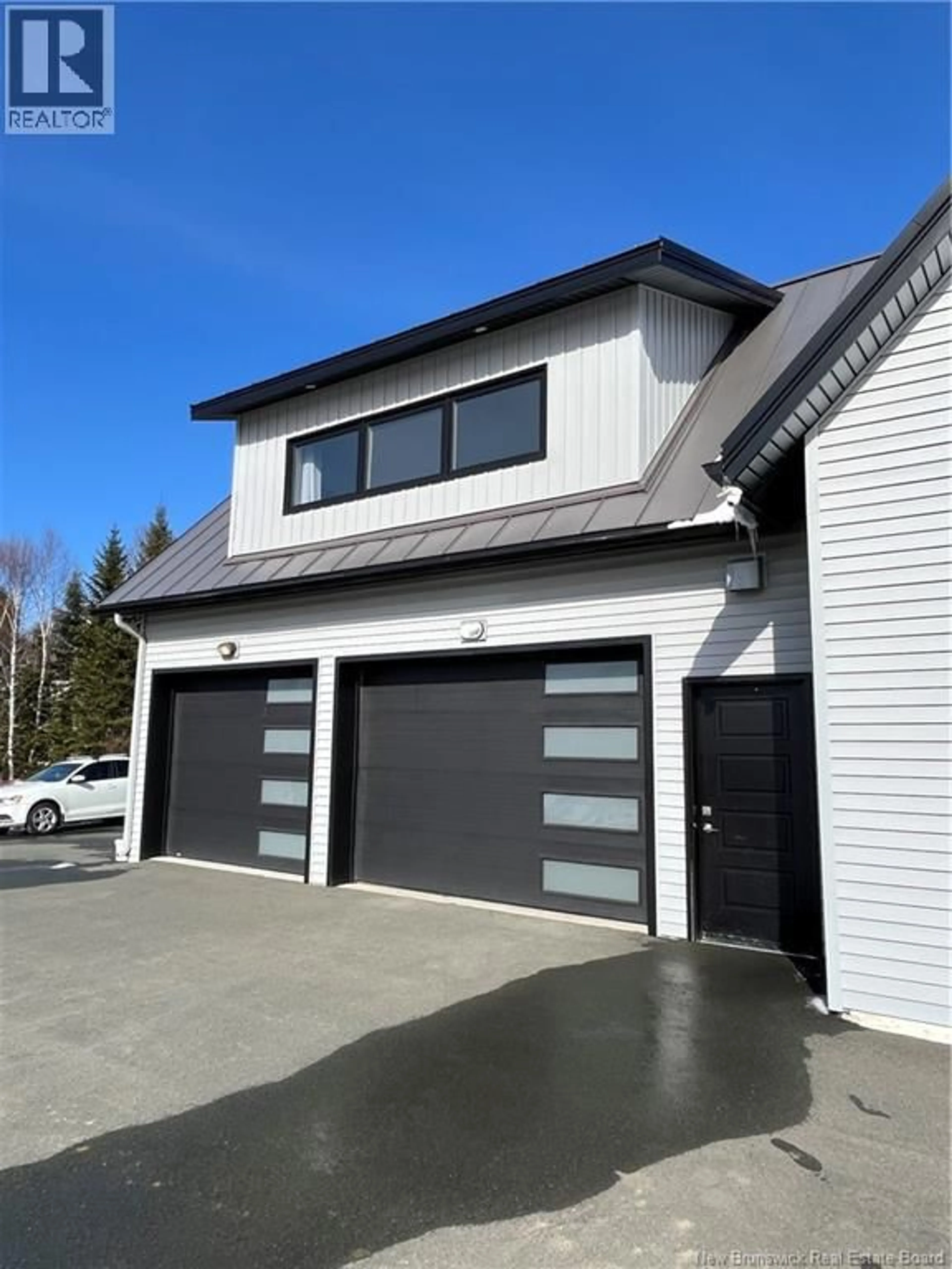 Indoor garage for 777 RUE RIVIÈRE A LA TRUITE, Tracadie New Brunswick E1X2M4