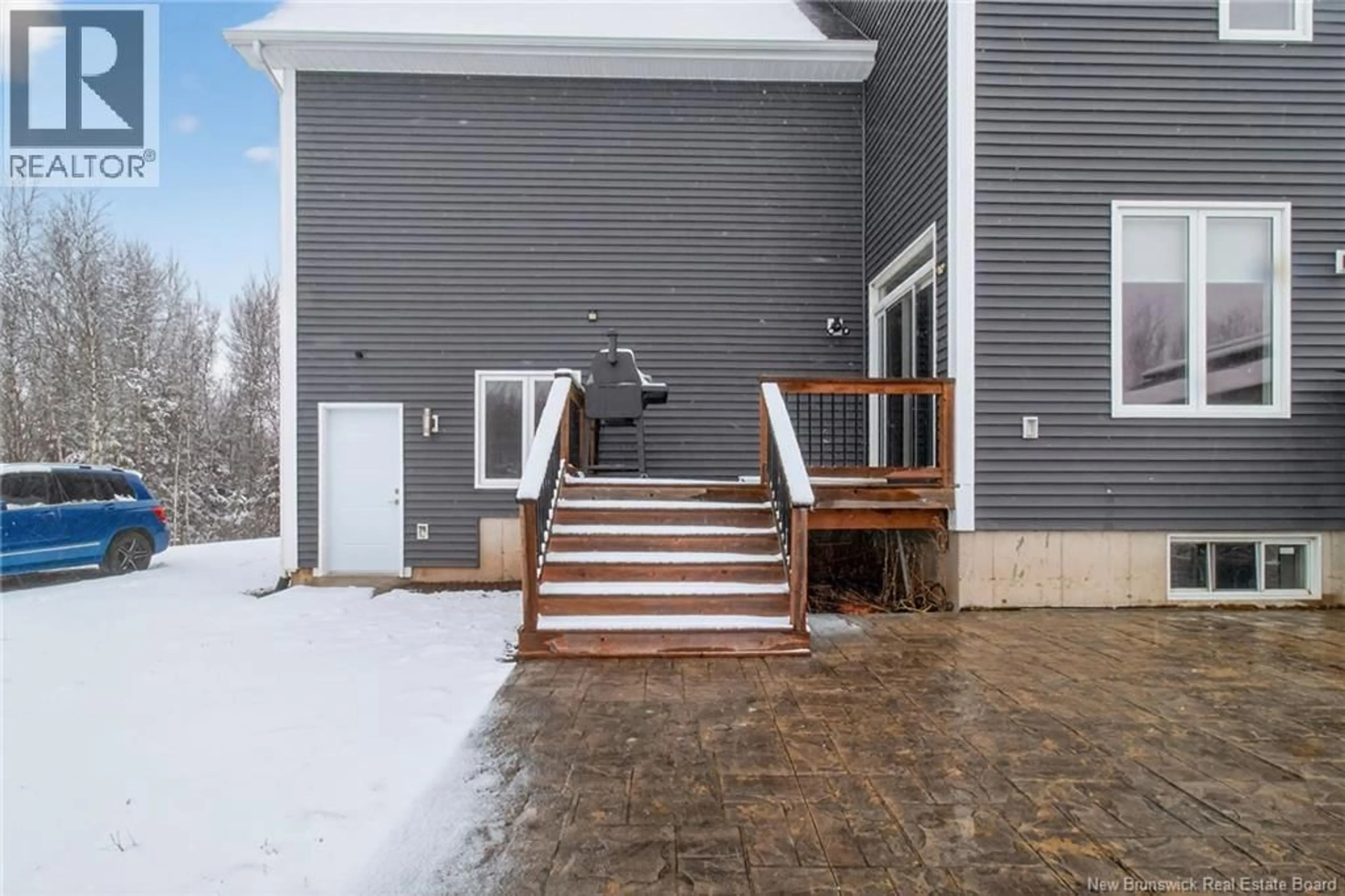 Patio, street for 9 STREAMSIDE COURT, Berry Mills New Brunswick E1G3Z8