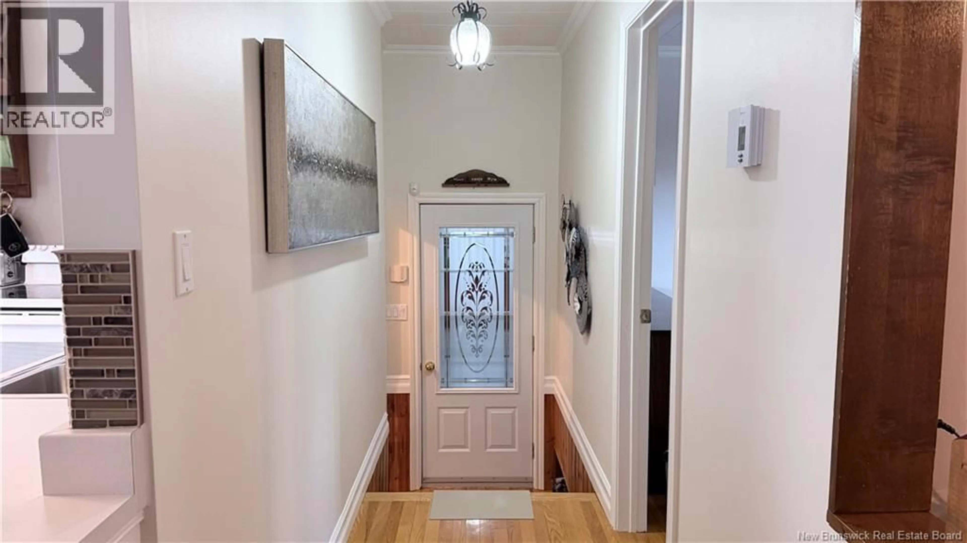 Indoor entryway for 9 RUE SAINT JOSEPH, Sainte-Anne-De-Madawaska New Brunswick E7E1K6