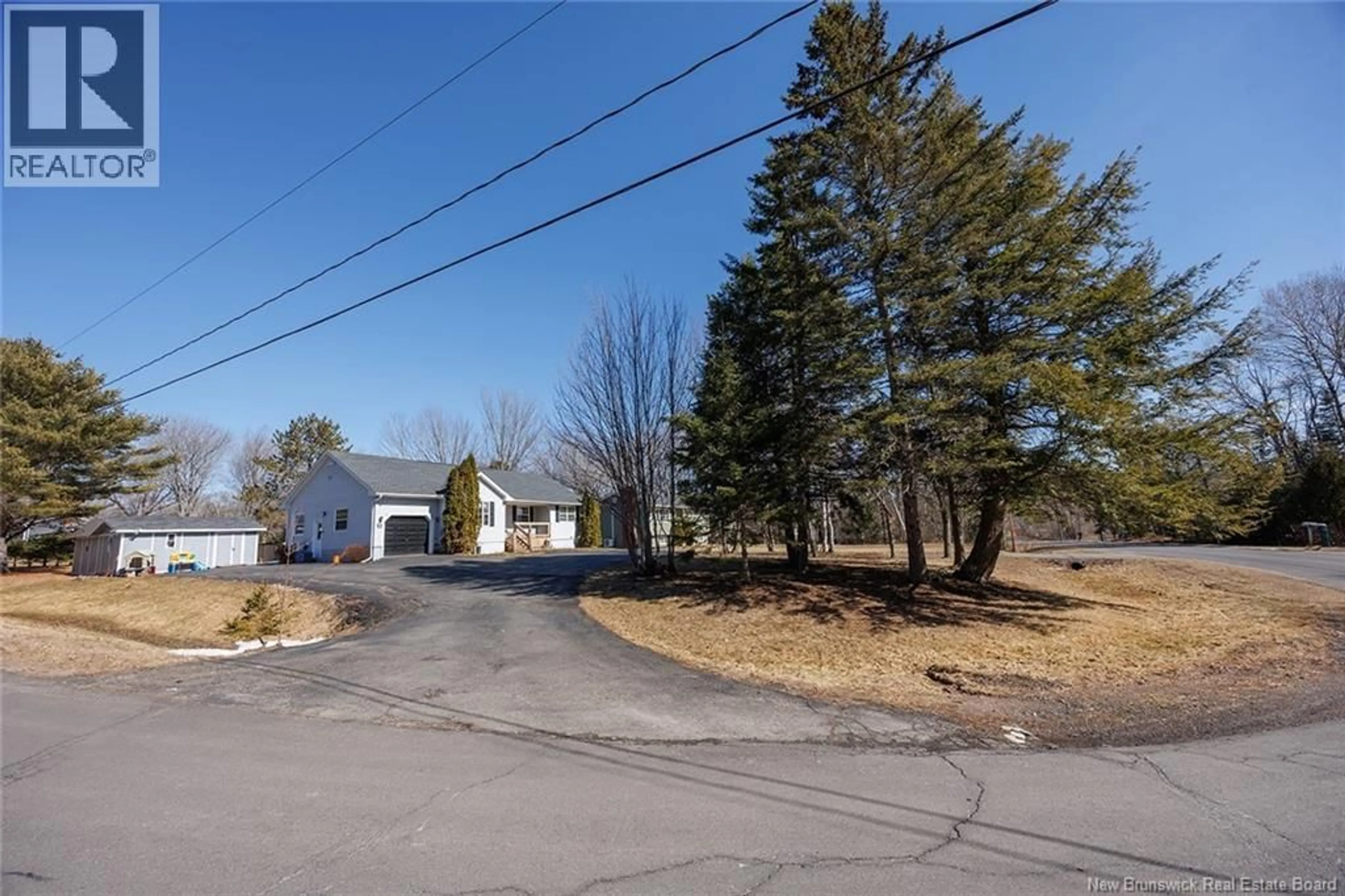 A pic from outside/outdoor area/front of a property/back of a property/a pic from drone, street for 6 IRVINE STREET, Oromocto New Brunswick E2V3N3
