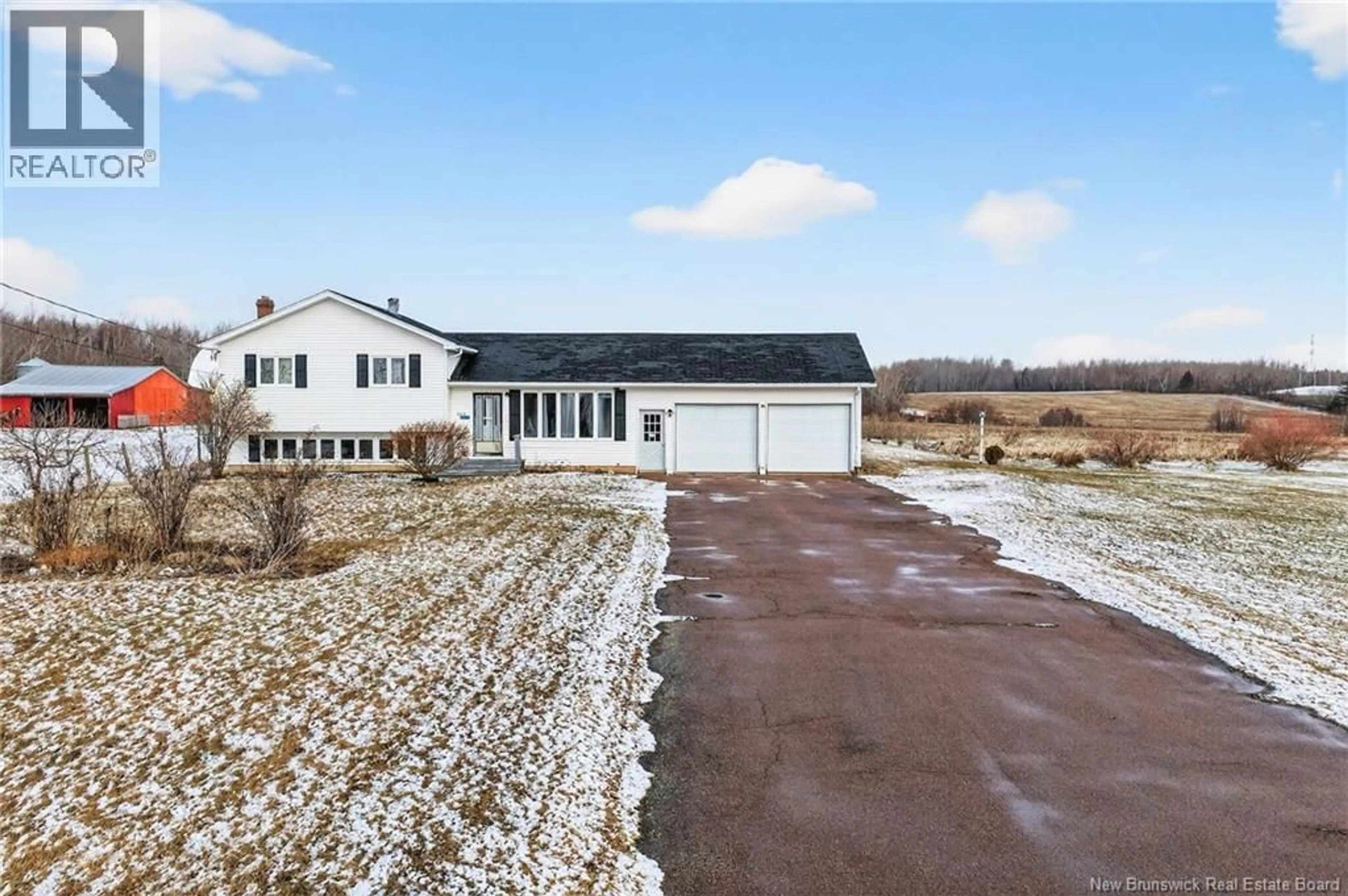 A pic from outside/outdoor area/front of a property/back of a property/a pic from drone, unknown for 265 IRVING BOULEVARD, Bouctouche New Brunswick E4S3K5